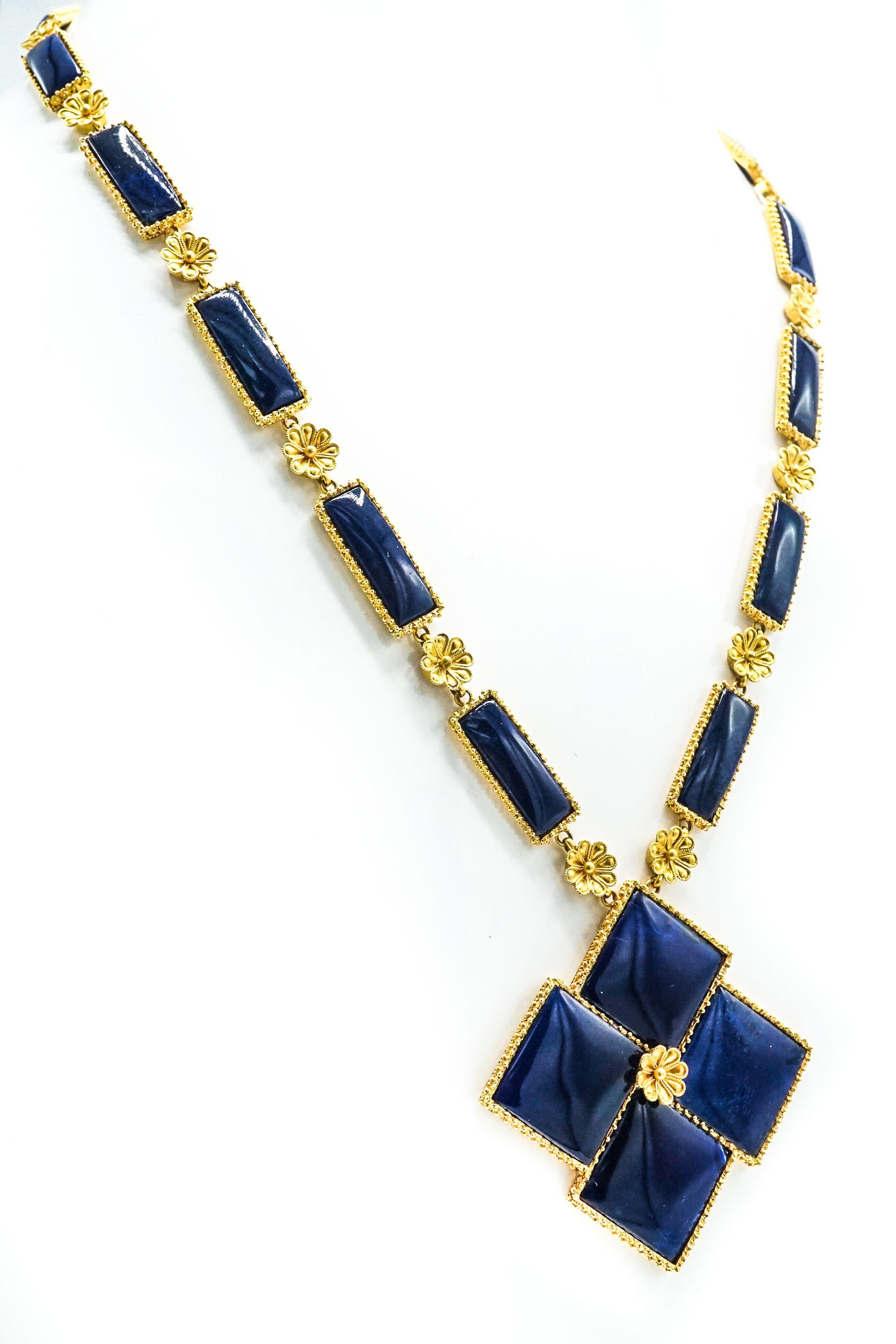 Llias Lalounis 22 Karat Gold and Sodalite Pendant-Necklace For Sale 3