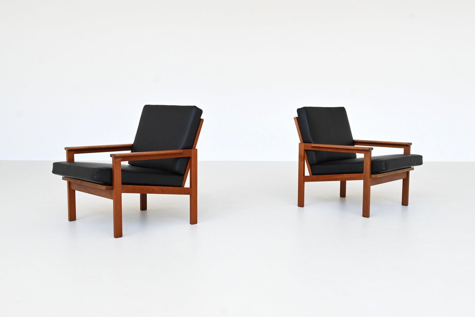 Metà XX secolo Sedie lounge Wikkelso Capella in teak Niels Eilersen Danimarca 1960 in vendita