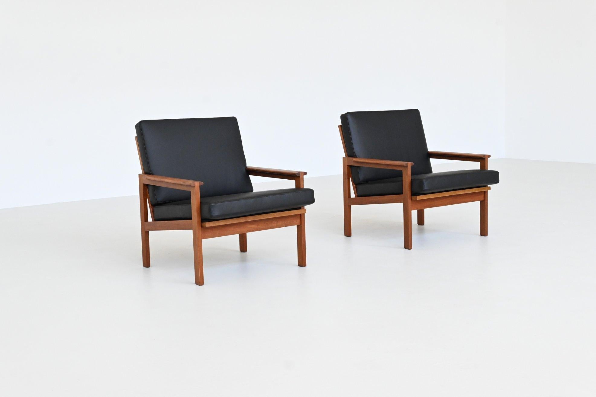 Pelle Sedie lounge Wikkelso Capella in teak Niels Eilersen Danimarca 1960 in vendita
