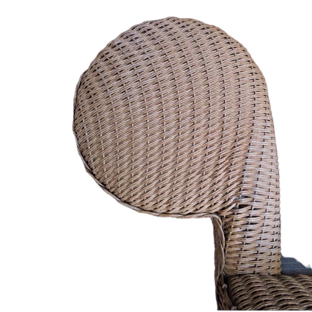 Lloyd Flanders “Loom” Vinyl Wicker Oversize Chair & Ottoman In Good Condition For Sale In Naples, FL