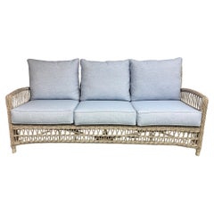 Lloyd Flanders Wicker Mackinac Kollektion Sofa aus Korbweide mit Sonnenschirmkissen Neu