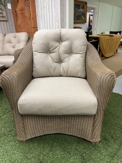 New Lloyd Flanders Reflections Lounge Chair with Sunbrella Cushion