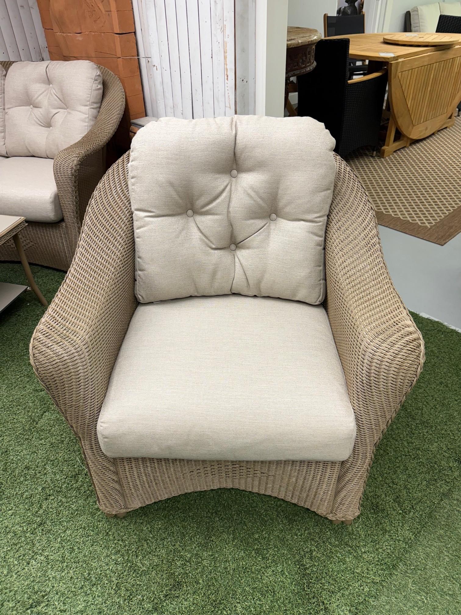 Tessuto Lloyd Flanders Reflection's Lounge Chair con cuscino in Sunbrella in vendita