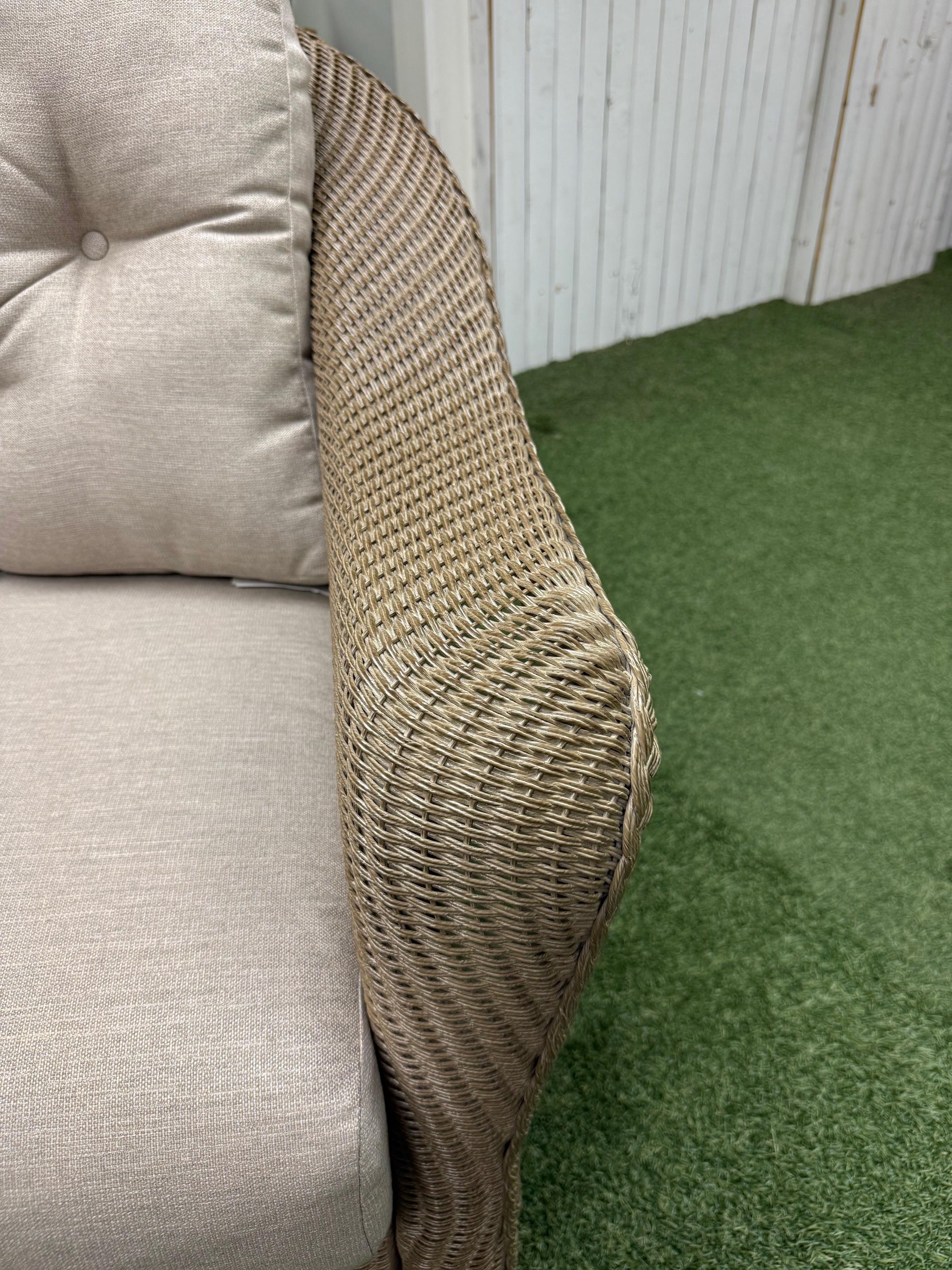 Tessuto Lloyd Flanders Reflection's Lounge Chair con cuscino in Sunbrella in vendita