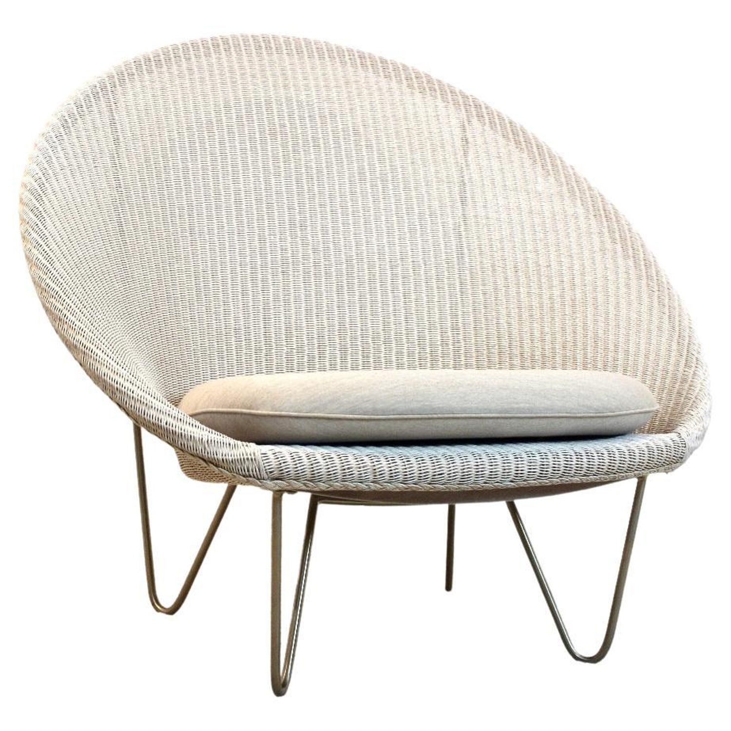 Lloyd Loom Lounge Chair in White Grey For Sale at 1stDibs