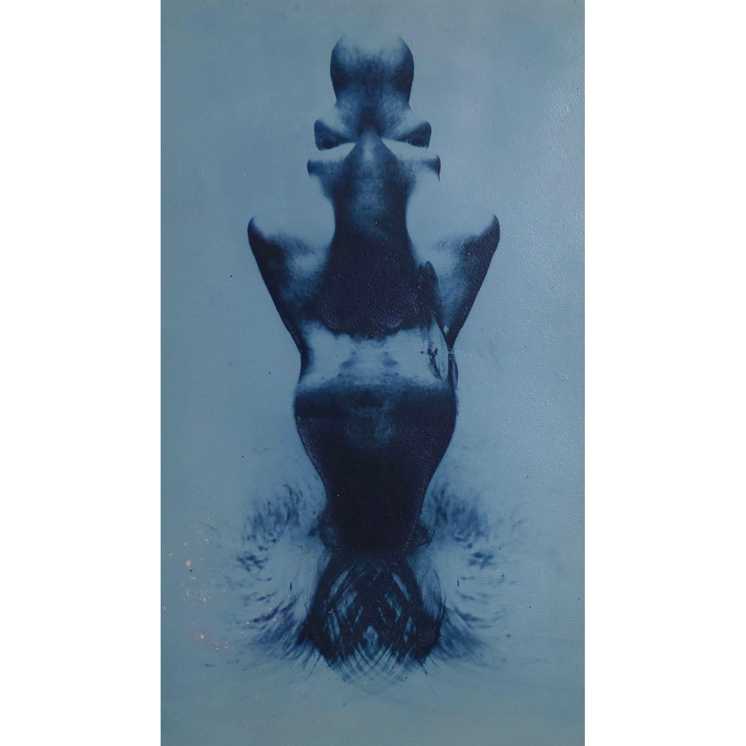 Early modernist photograph by California artist Lloyd Ullberg.

Lloyd Ullberg was a highly talented self-taught American modernist photographer whose works were published in major American periodicals including Fortune, Vogue and the Saturday