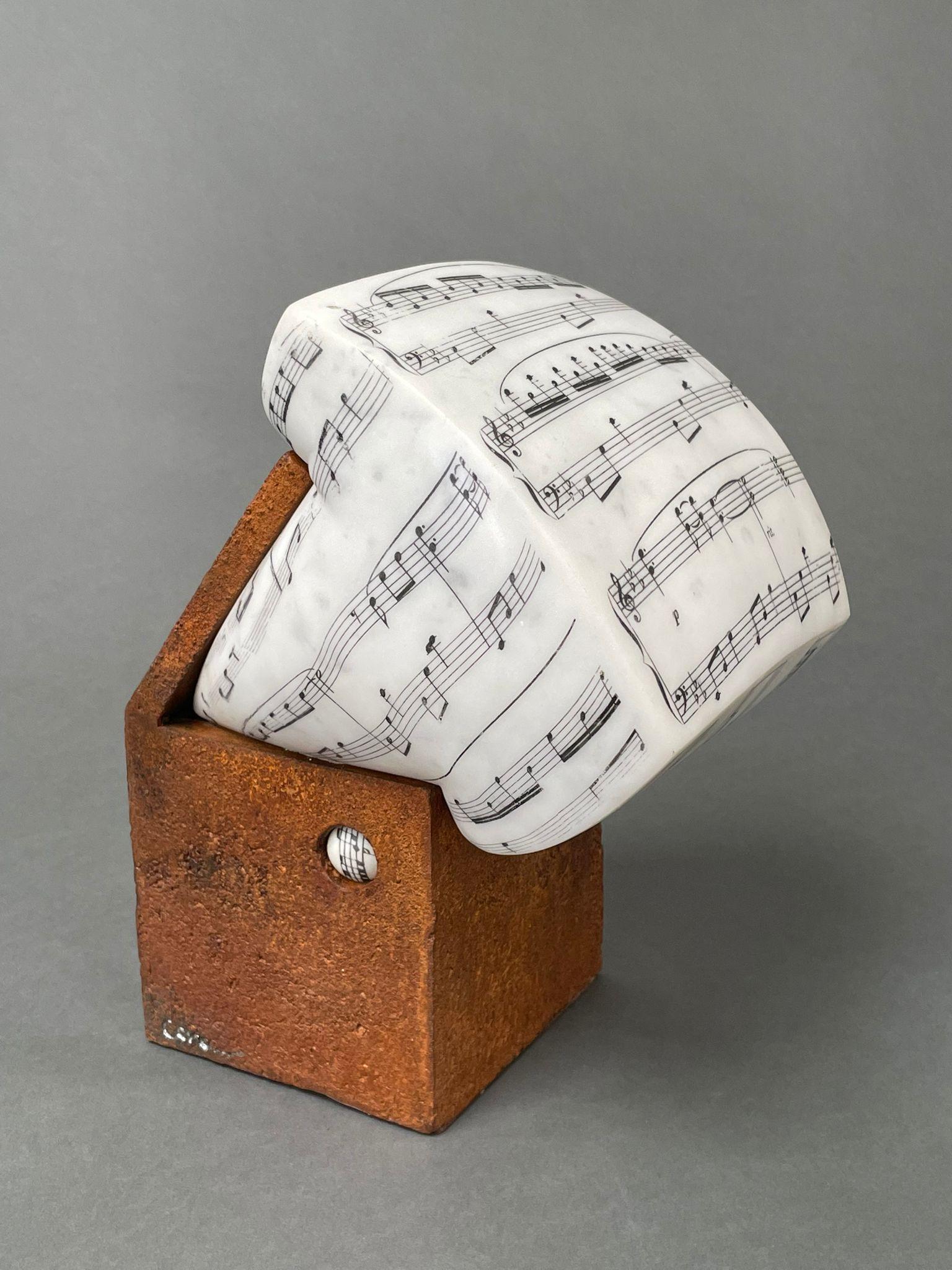 Lluís Cera Figurative Sculpture - Music Box: Fix You, Coldplay - 21st Century, Contemporary, Abstract Sculpture
