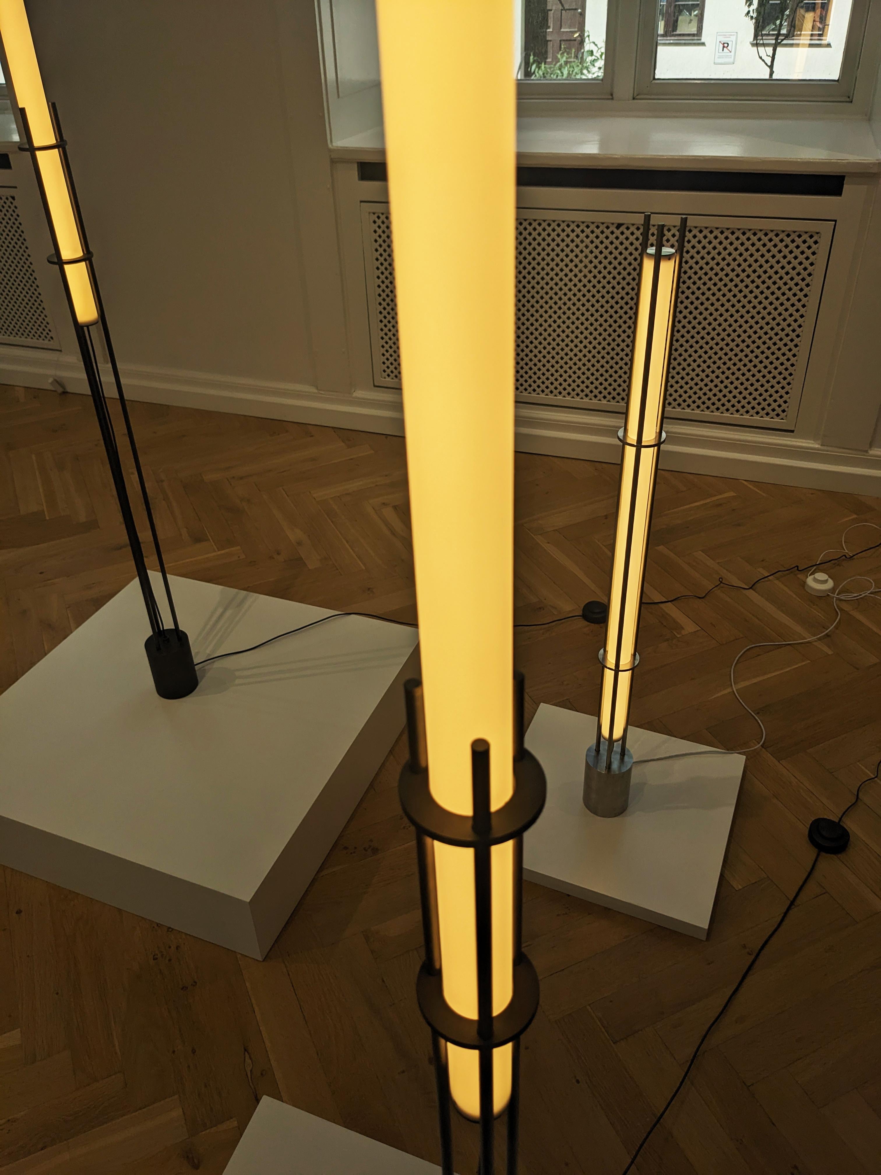 LO025_lámpara de pie de acero inoxidable en venta 1