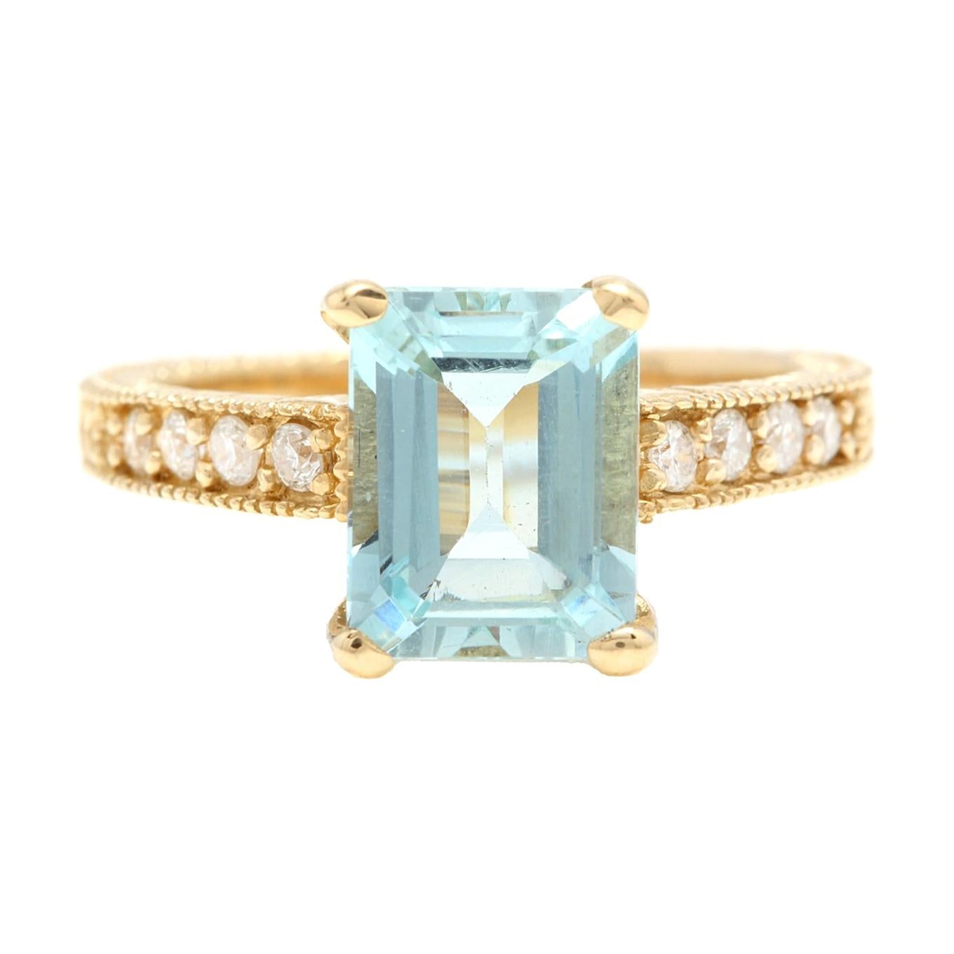 3,20 Karat beeindruckender Ring aus 14 Karat Gelbgold mit natürlichem Aquamarin und Diamant