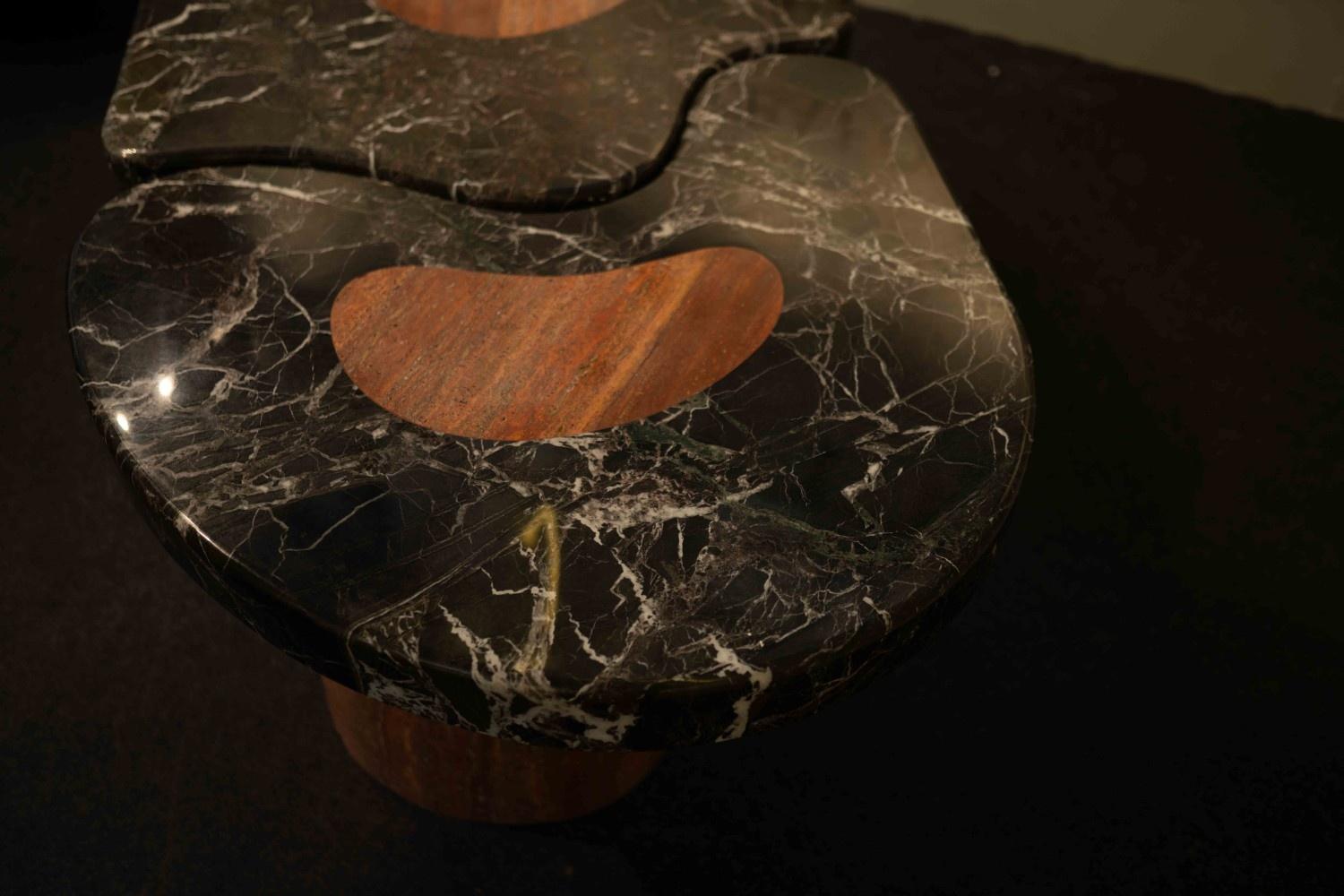 Mesa de comedor de mármol L'Oasis Tallado a mano en venta