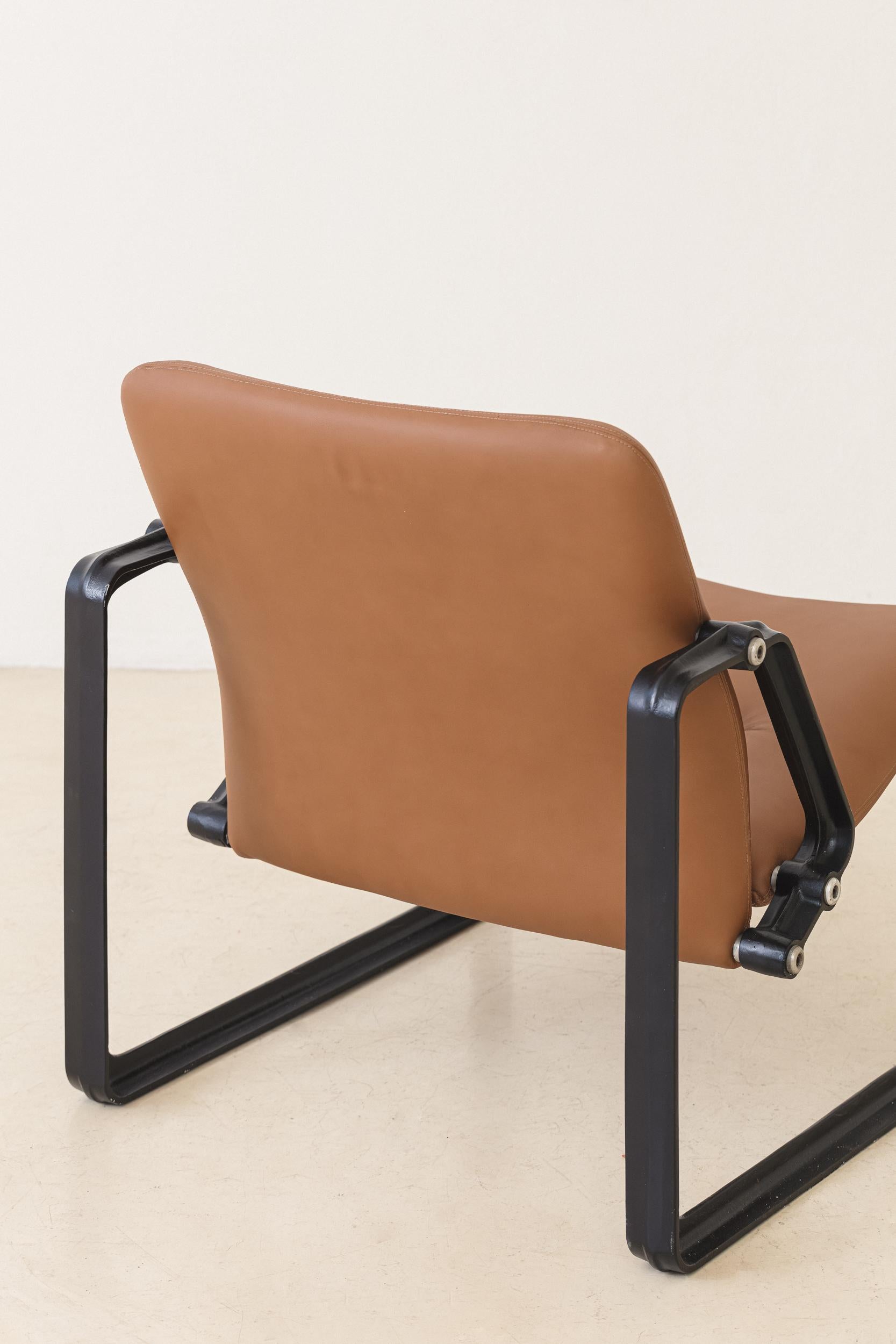 Lobby Armchair by Jorge Zalszupin, L'atelier, MidCentury, Brazil, 1959 For Sale 3