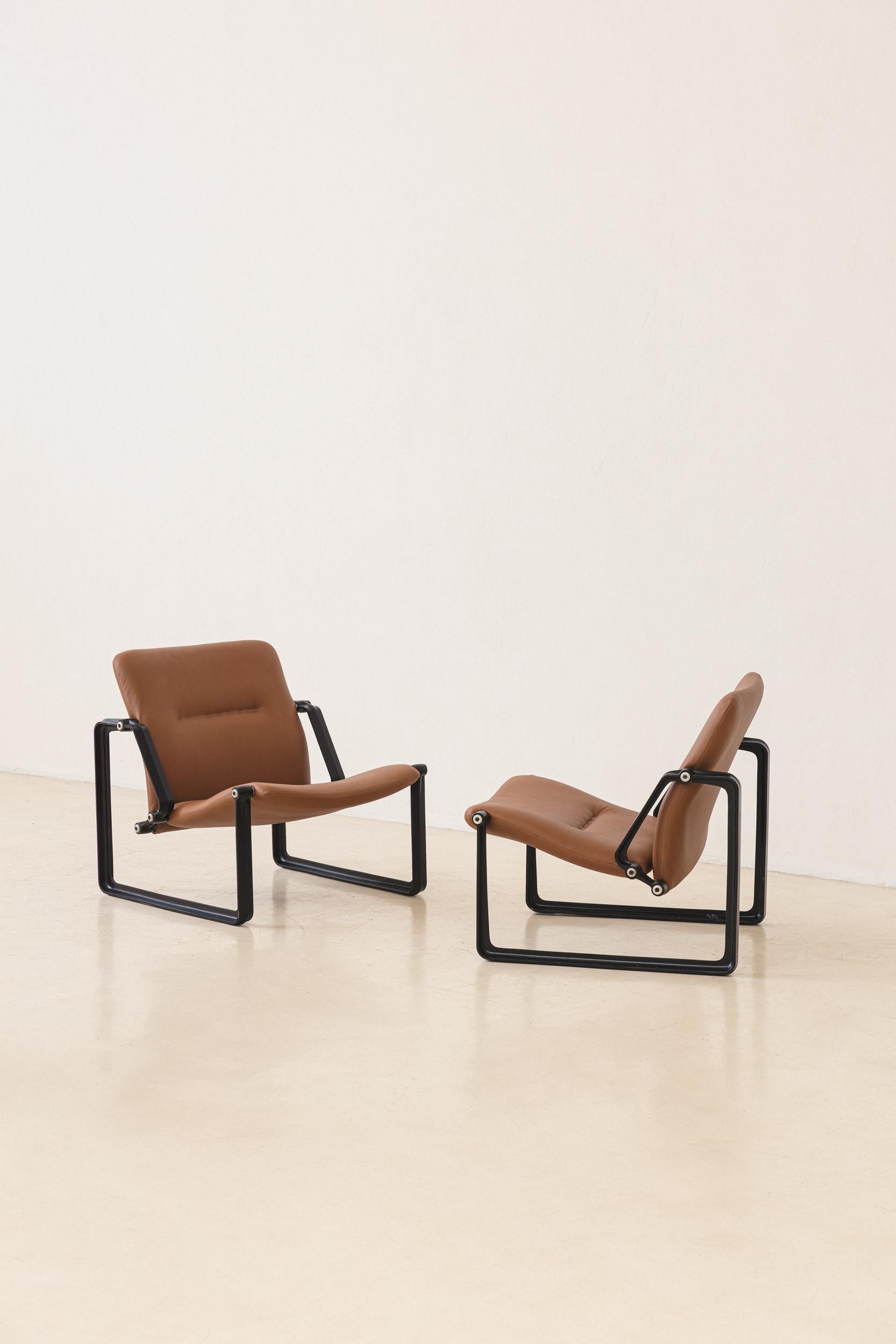 Mid-Century Modern Lobby Armchair by Jorge Zalszupin, L'atelier, MidCentury, Brazil, 1959 For Sale