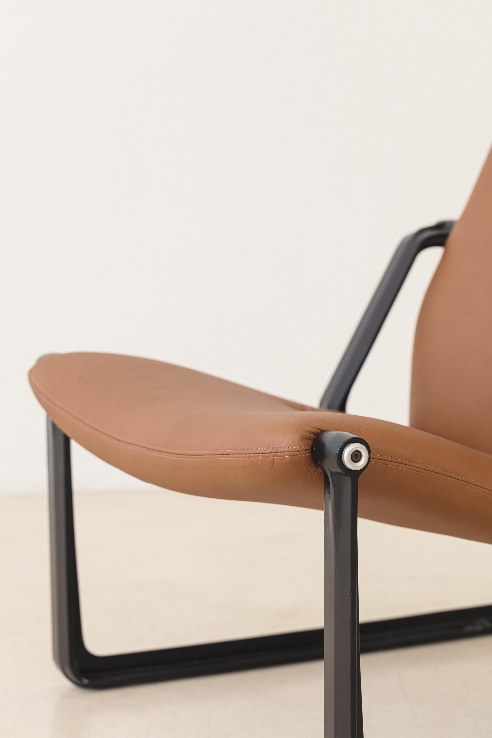 Lobby Armchair by Jorge Zalszupin, L'atelier, MidCentury, Brazil, 1959 For Sale 2