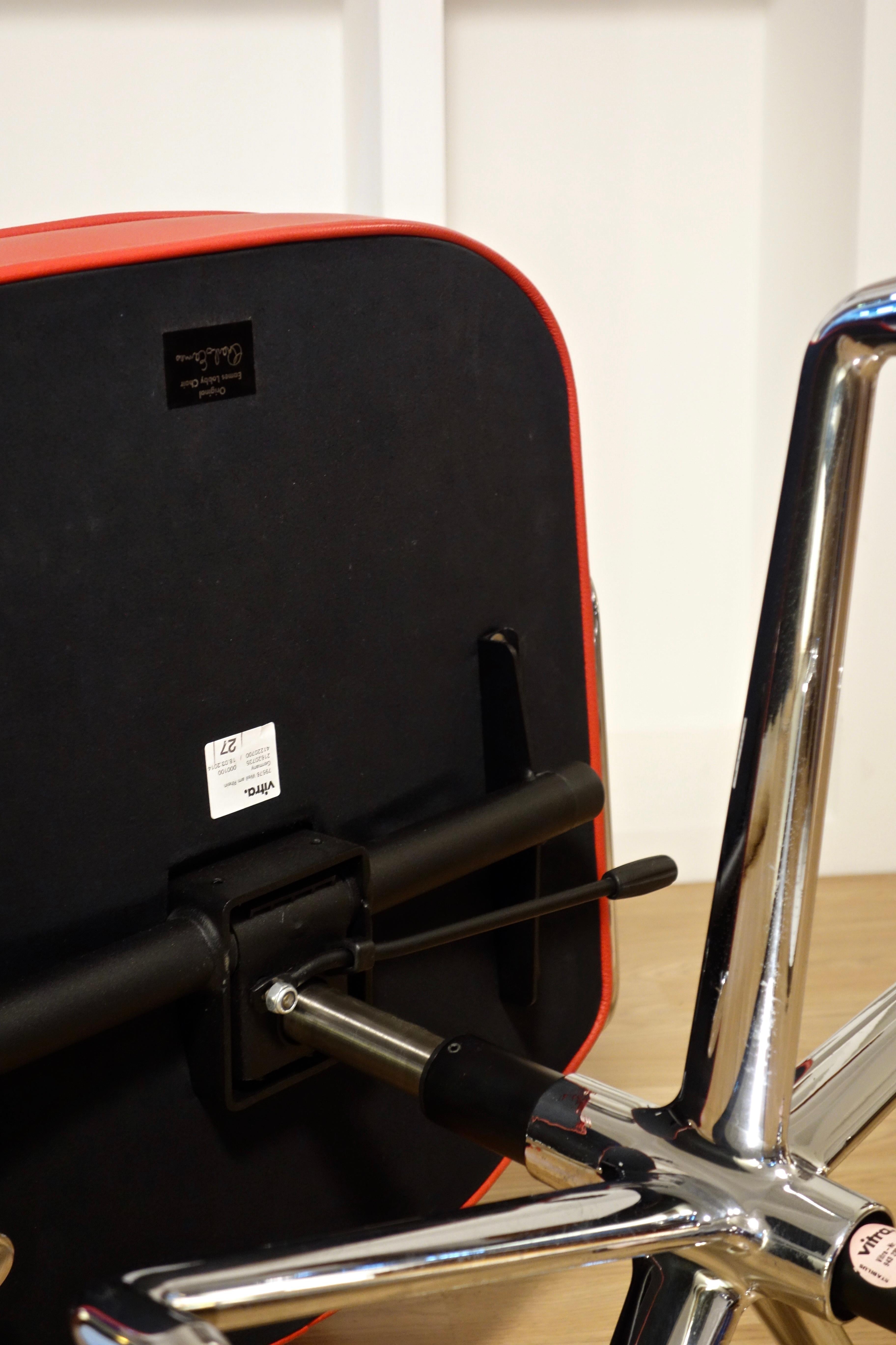 Lobby Chair ES104 Office Armchair by Charles and Ray Eames for Vitra 2014 5