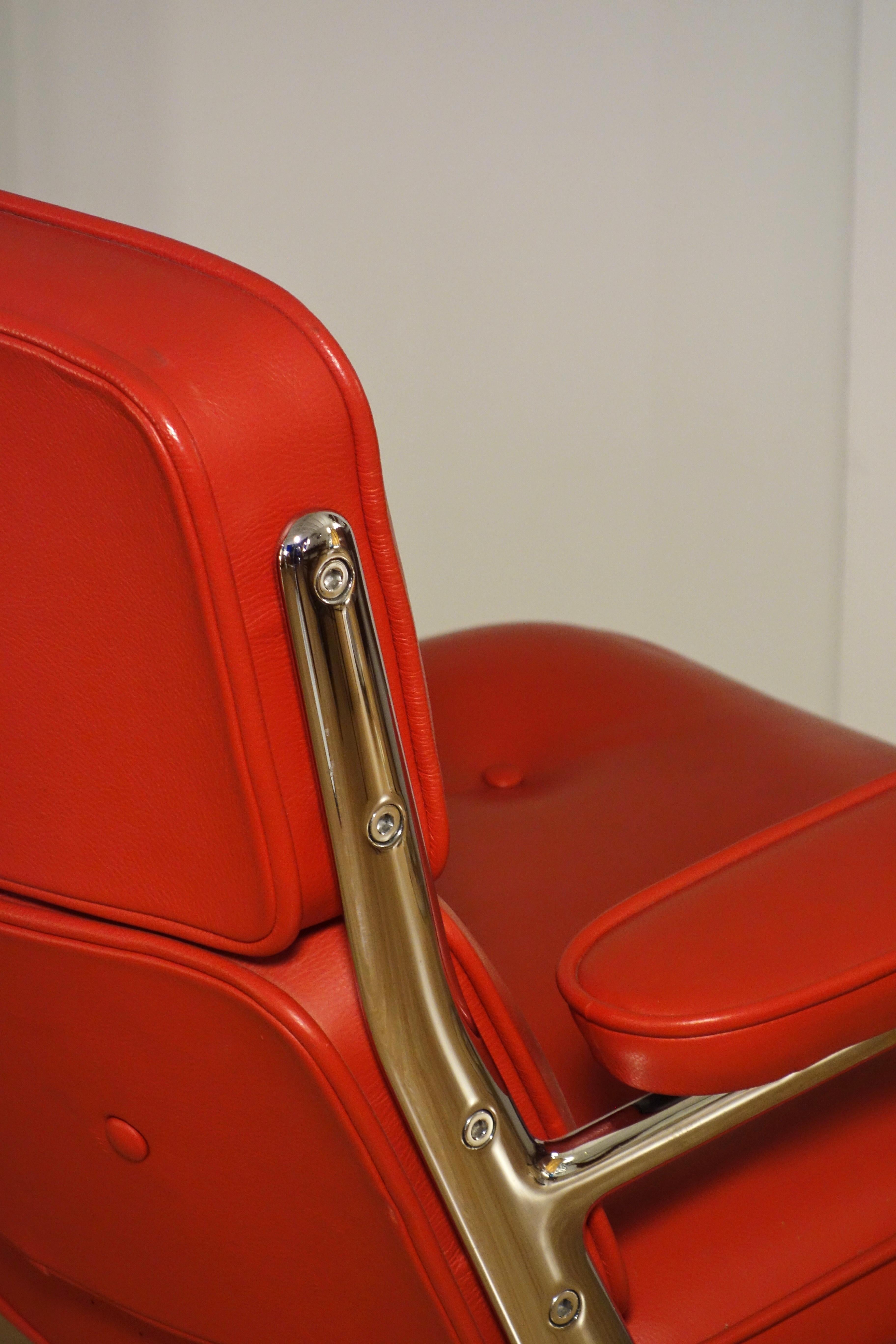 Steel Lobby Chair ES104 Office Armchair by Charles and Ray Eames for Vitra 2014