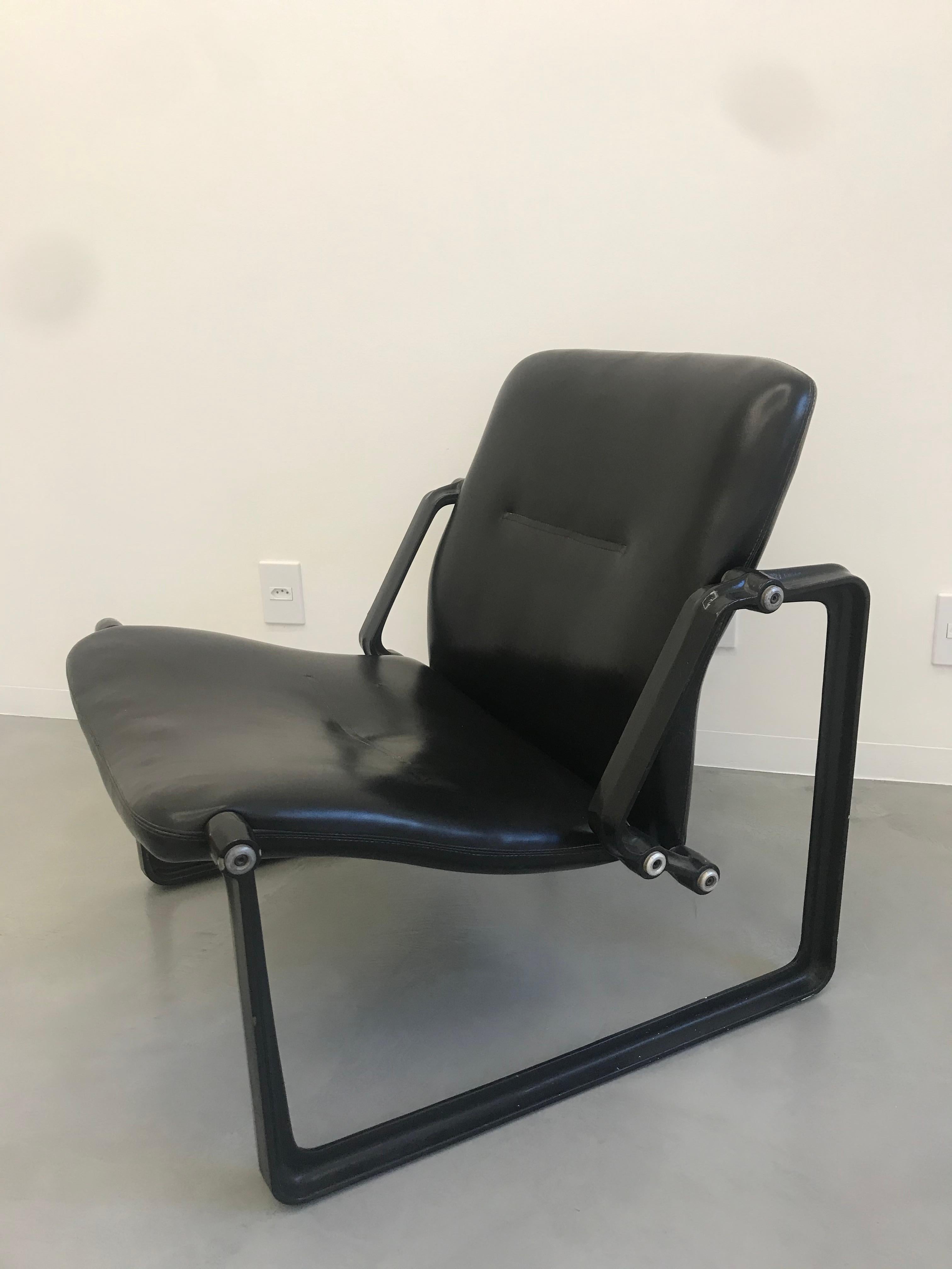 Mid-Century Modern Jorge Zalszupin Lobby Chair For Sale