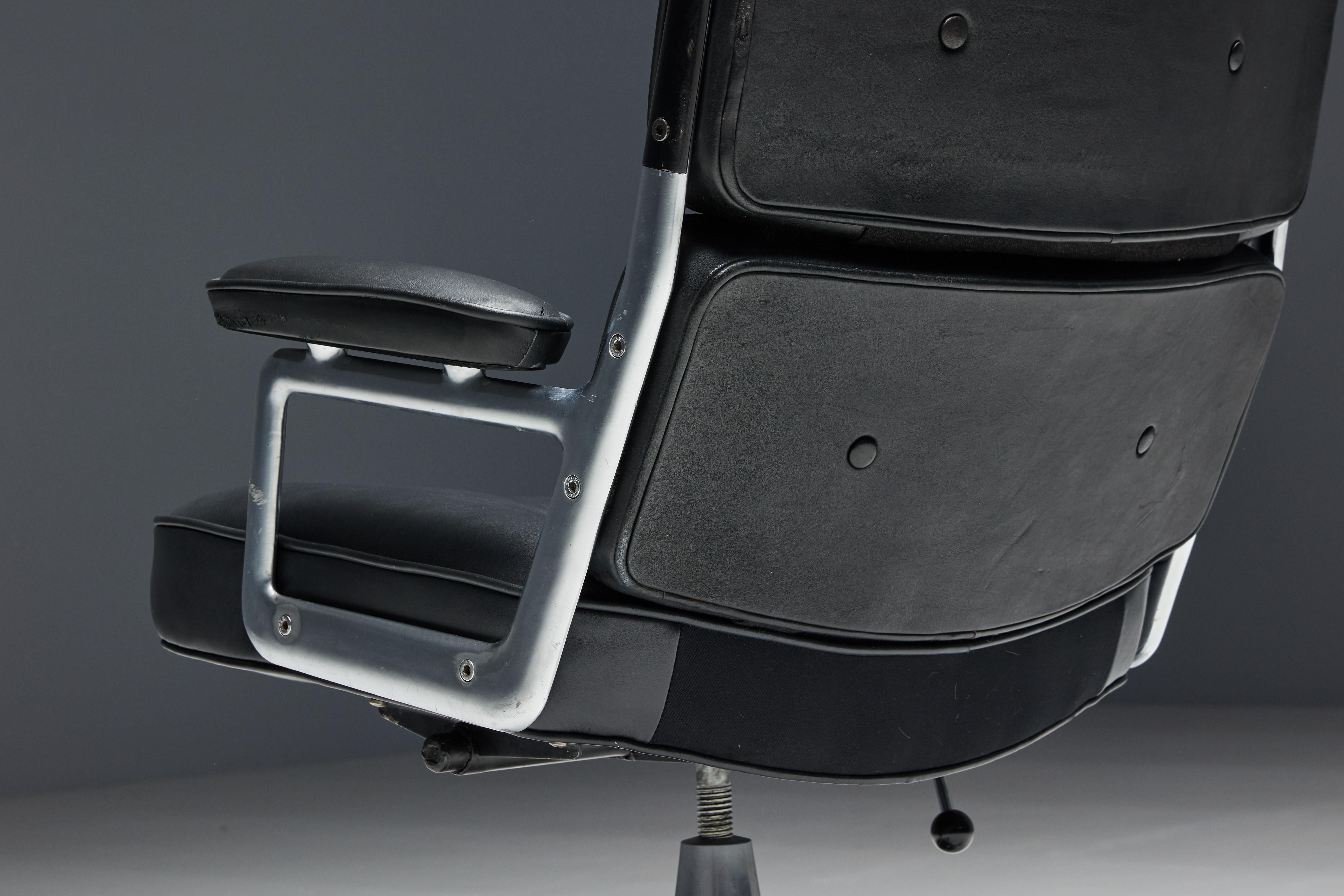 Lobby Desk Chair ES104 by Charles & Ray Eames for Herman Miller, USA, 1960s For Sale 5