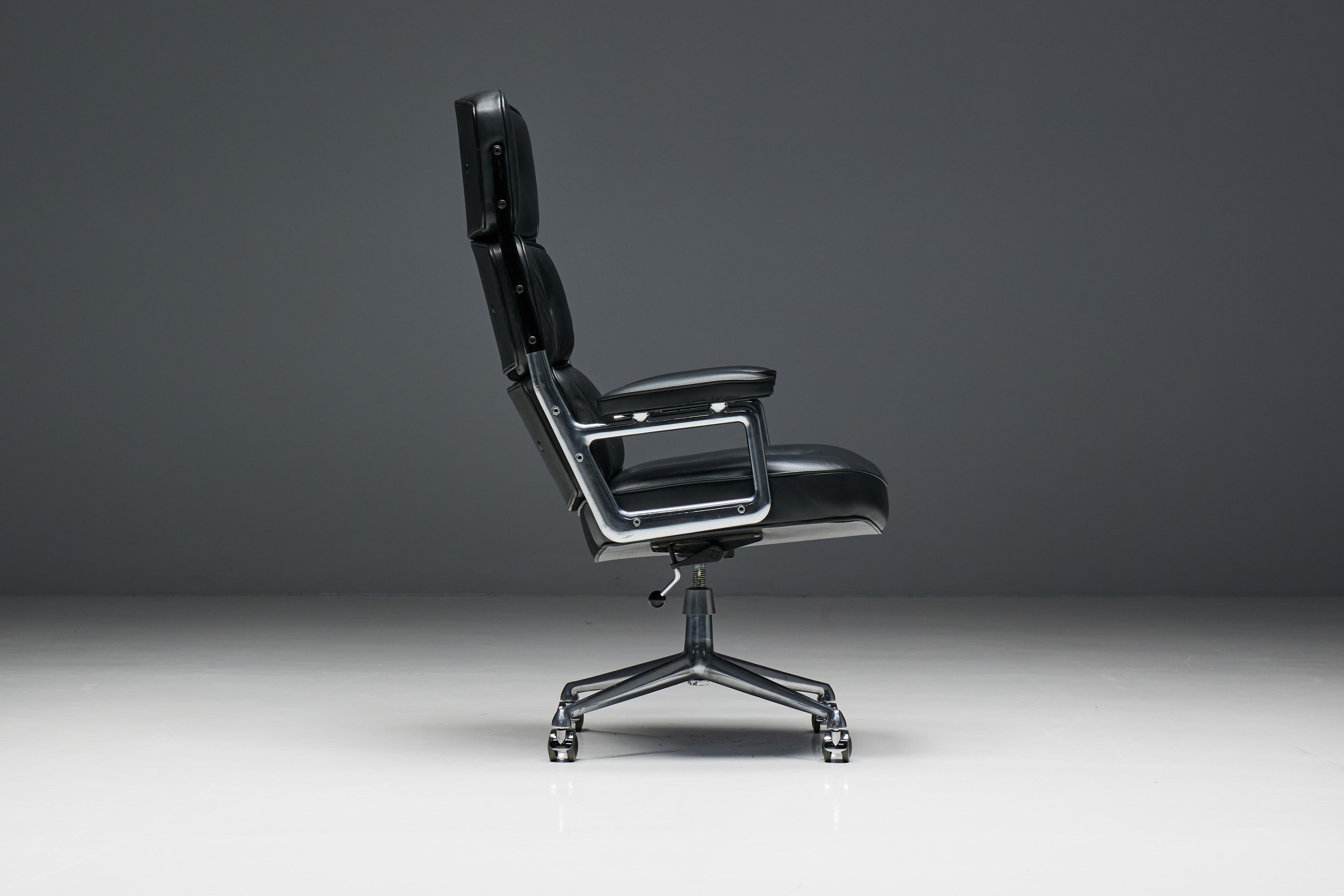 American Lobby Desk Chair ES104 by Charles & Ray Eames for Herman Miller, USA, 1960s For Sale