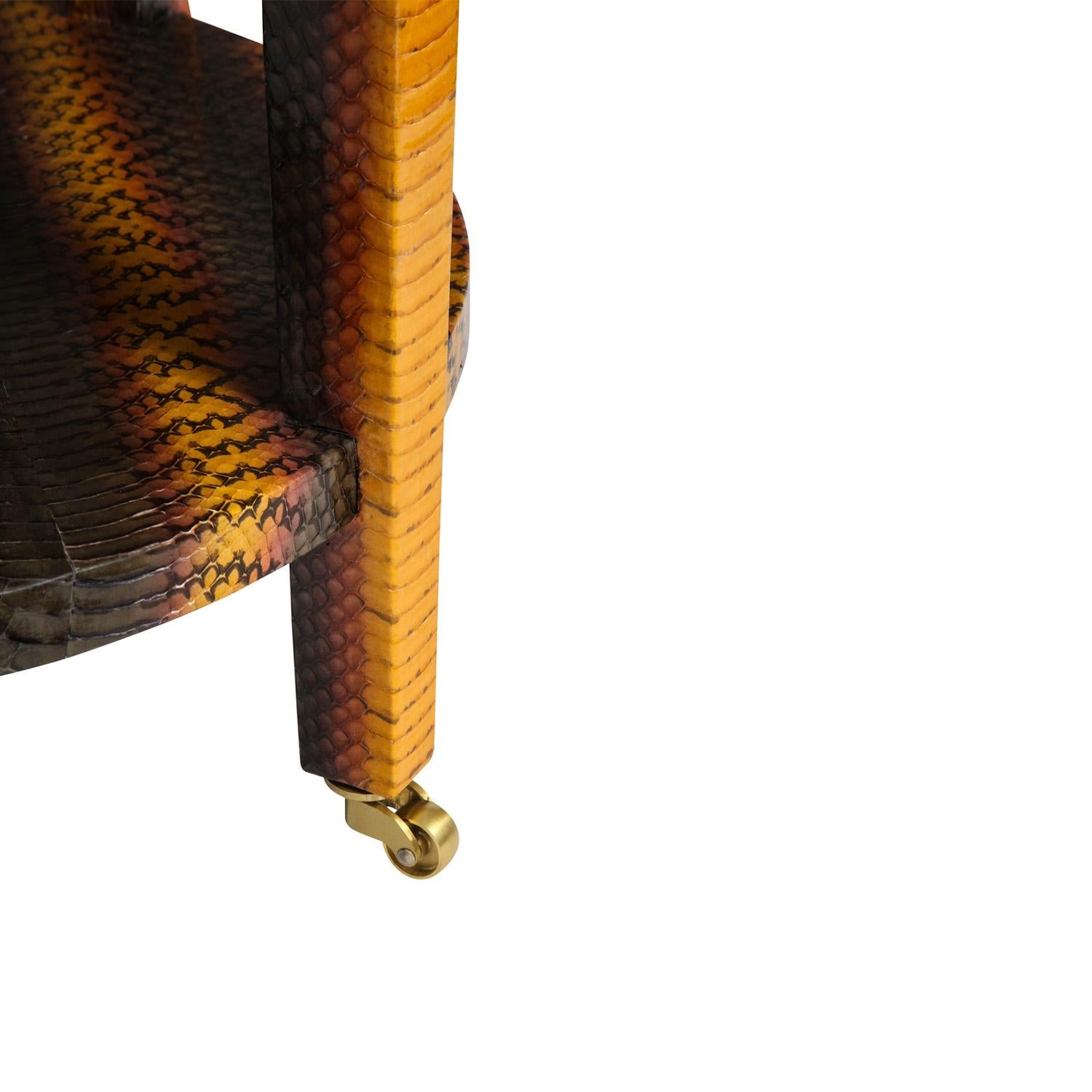 Fait main Table d'appoint à 3 niveaux Lobel Originals en peau de serpent exotique 2022 en vente