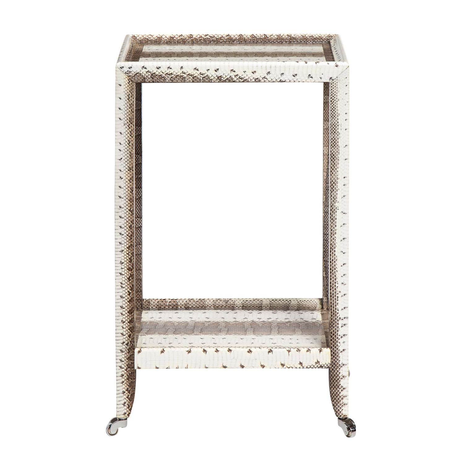 Table téléphonique sur roulettes chromées en peau de serpent blanche et brune avec dessous en soie moirée par Lobel Originals NYC, américain 2022 (l'étiquette sur le dessous indique 