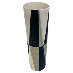 L'objet Monochrome Decorative Ceramic Abstract Vase