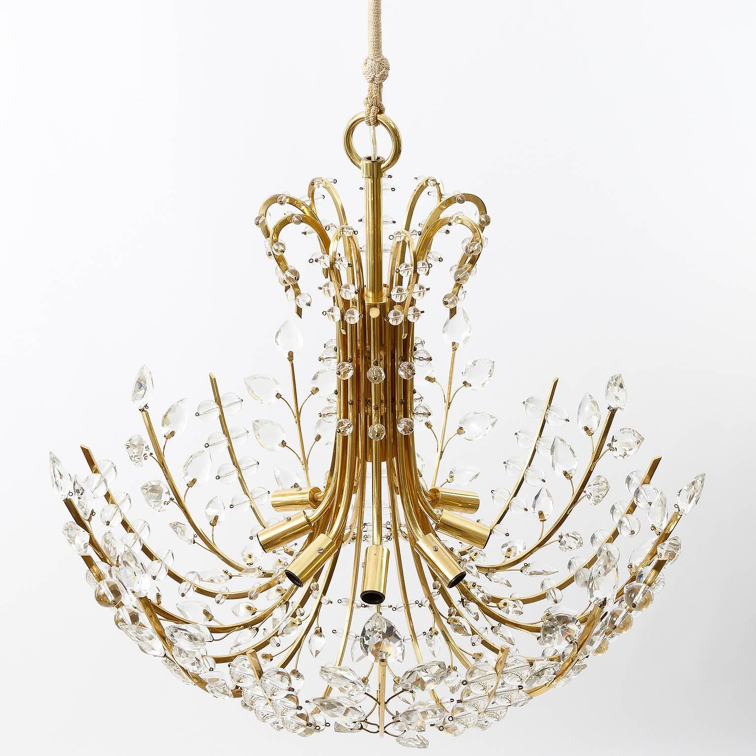 Lobmeyr Chandelier 'Ambassador', Oswald Haerdtl, Brass Glass, Austria, 1955 In Excellent Condition For Sale In Hausmannstätten, AT