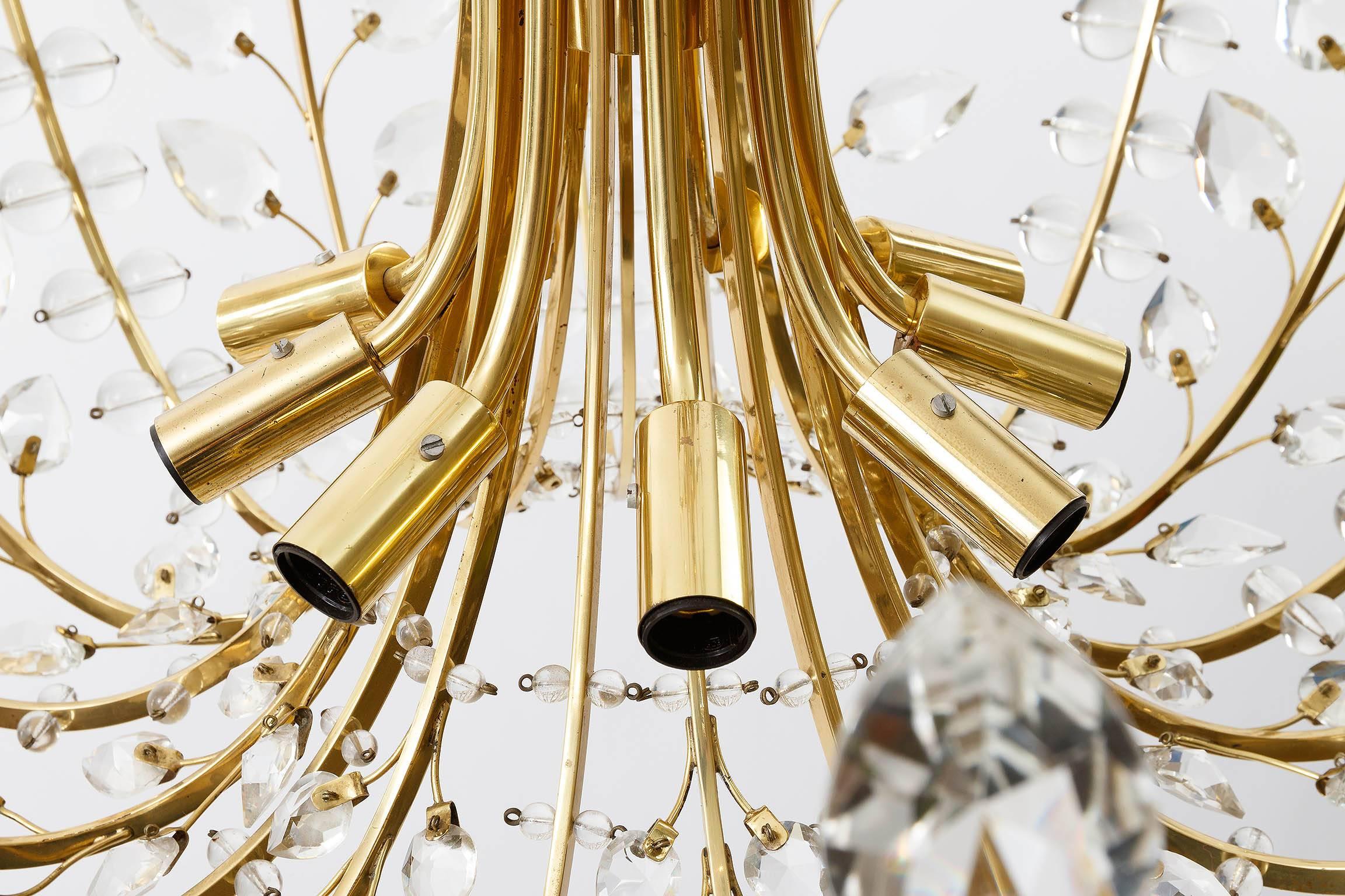 Lobmeyr Chandelier 'Ambassador', Oswald Haerdtl, Brass Glass, Austria, 1955 For Sale 1