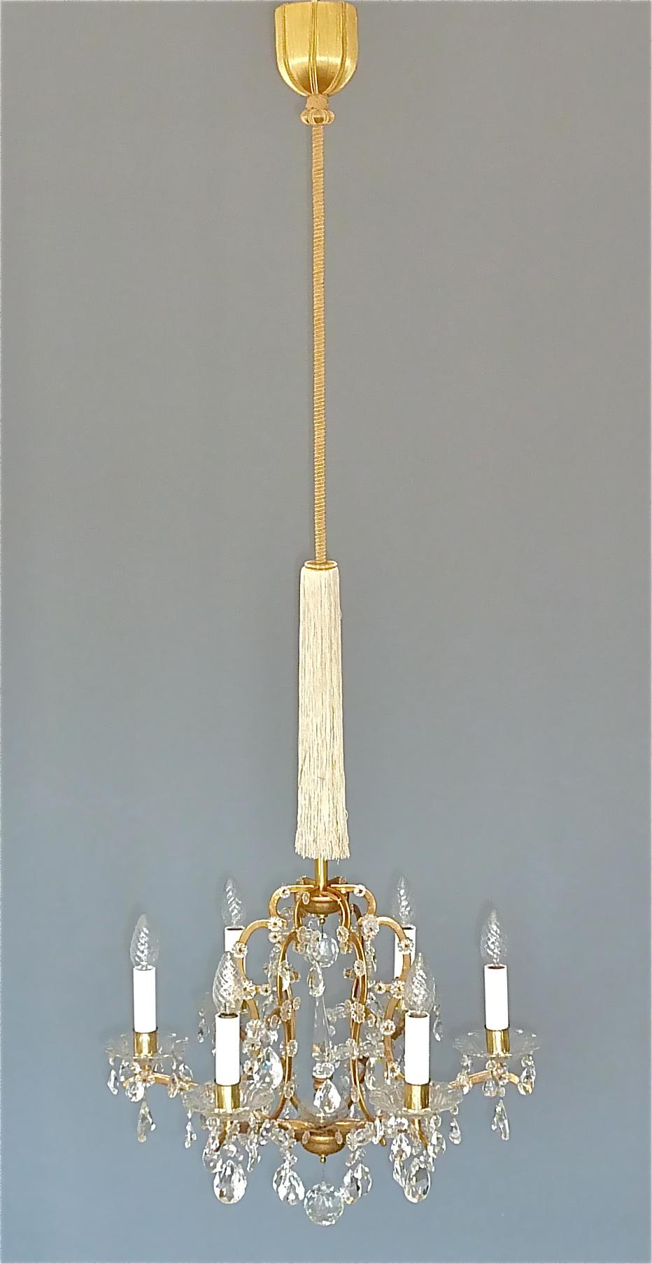 Lobmeyr Maria Theresia Style Chandelier 1950s Gilt Brass Faceted Crystal Glass For Sale 7