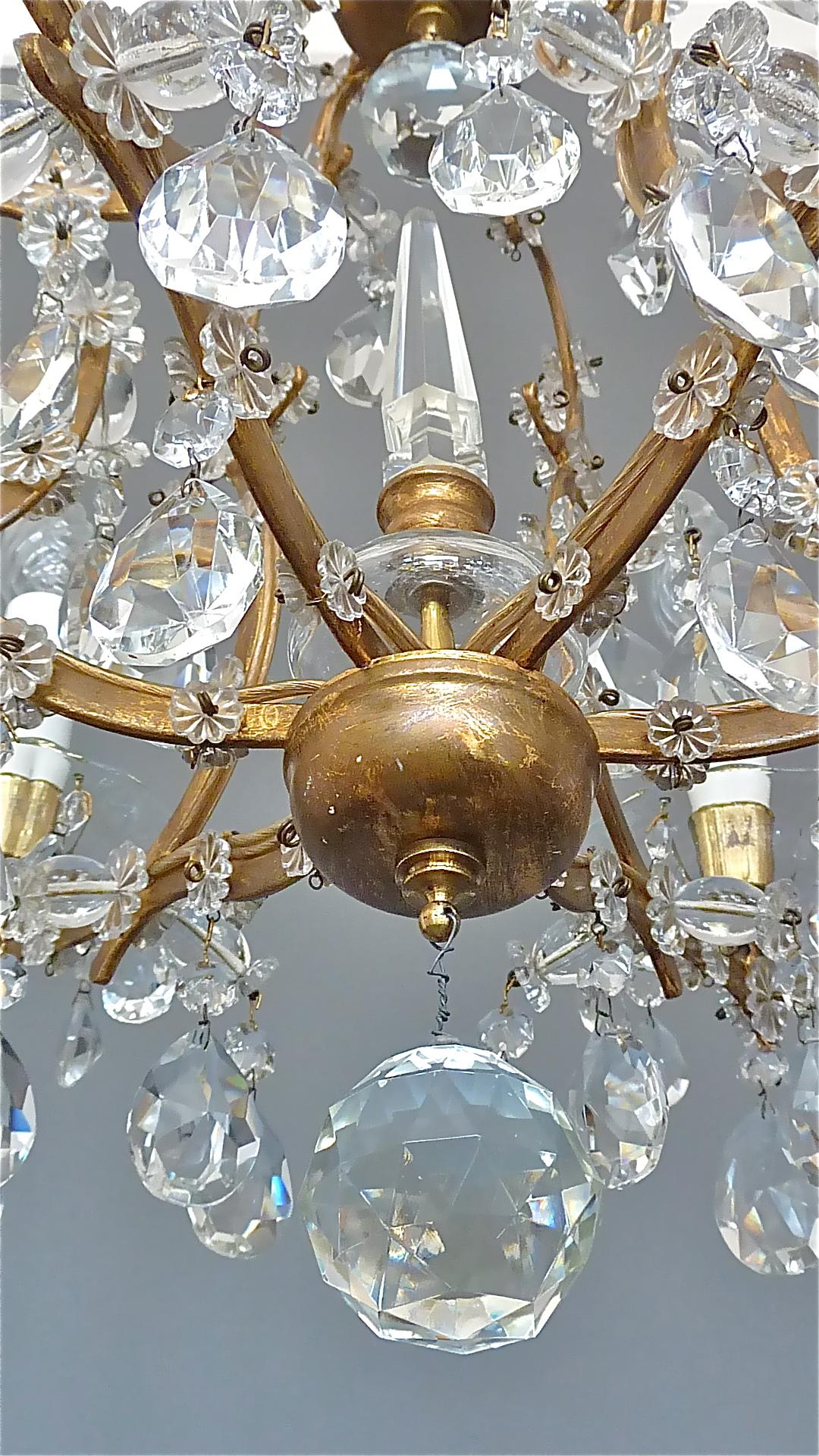 Lobmeyr Maria Theresia Style Chandelier 1950s Gilt Brass Faceted Crystal Glass In Good Condition For Sale In Nierstein am Rhein, DE