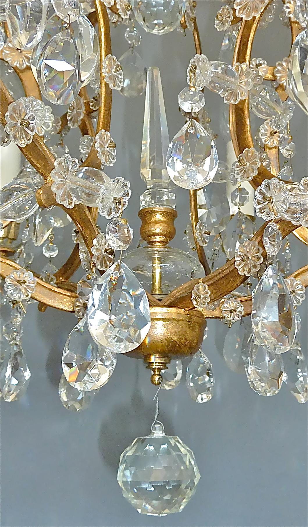 Metal Lobmeyr Maria Theresia Style Chandelier 1950s Gilt Brass Faceted Crystal Glass For Sale