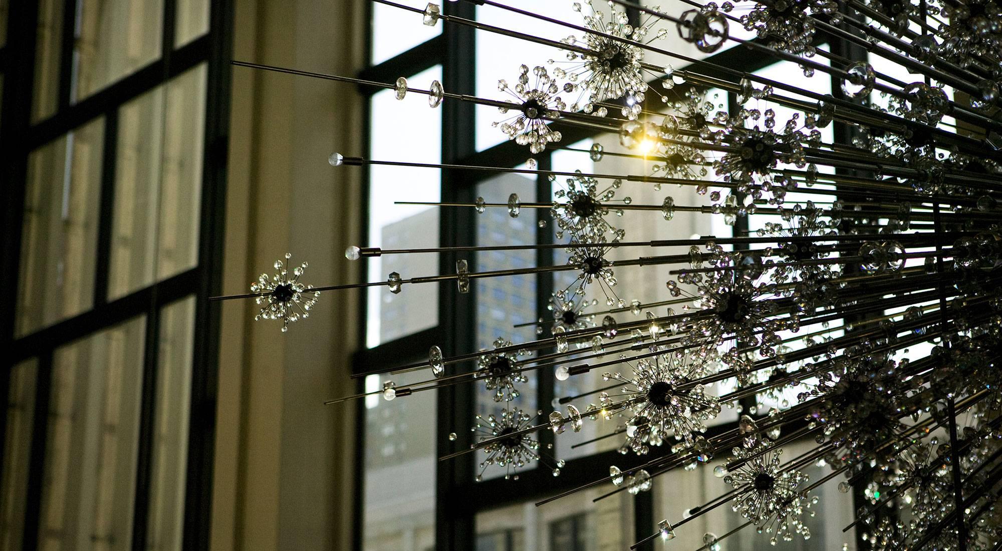 Mid-Century Modern Lustre Foyer L36 Lobmeyr en cristal Metropolitan Opera Style Milieu de Siècle en vente