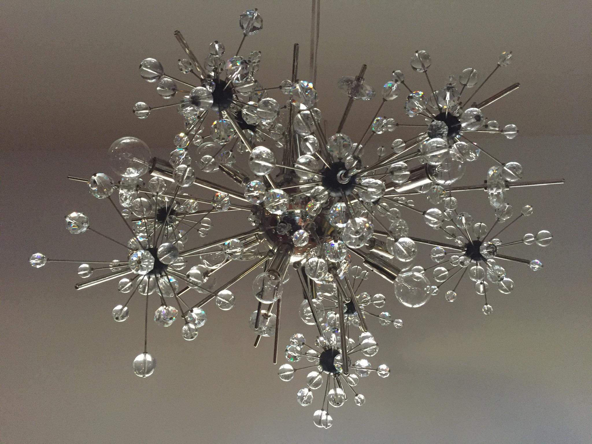Lobmeyr Metropolitan Opera Lustre en cristal Sputnik Design Excellent état - En vente à Westport, CT