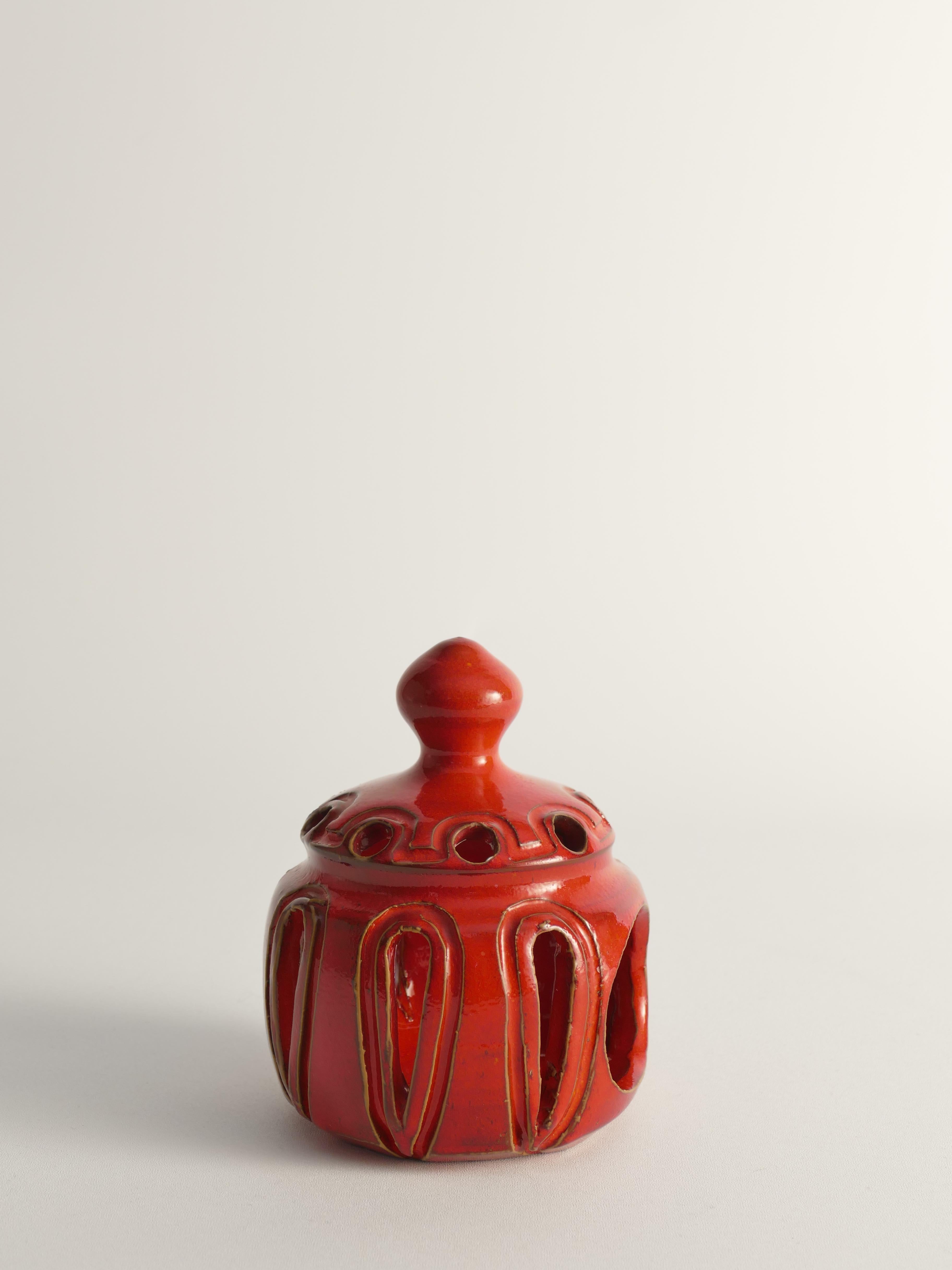 Moderno Lampada a candela in ceramica fatta a mano Lobster Red, di  Barbro Sundelin per Basun Keramik in vendita