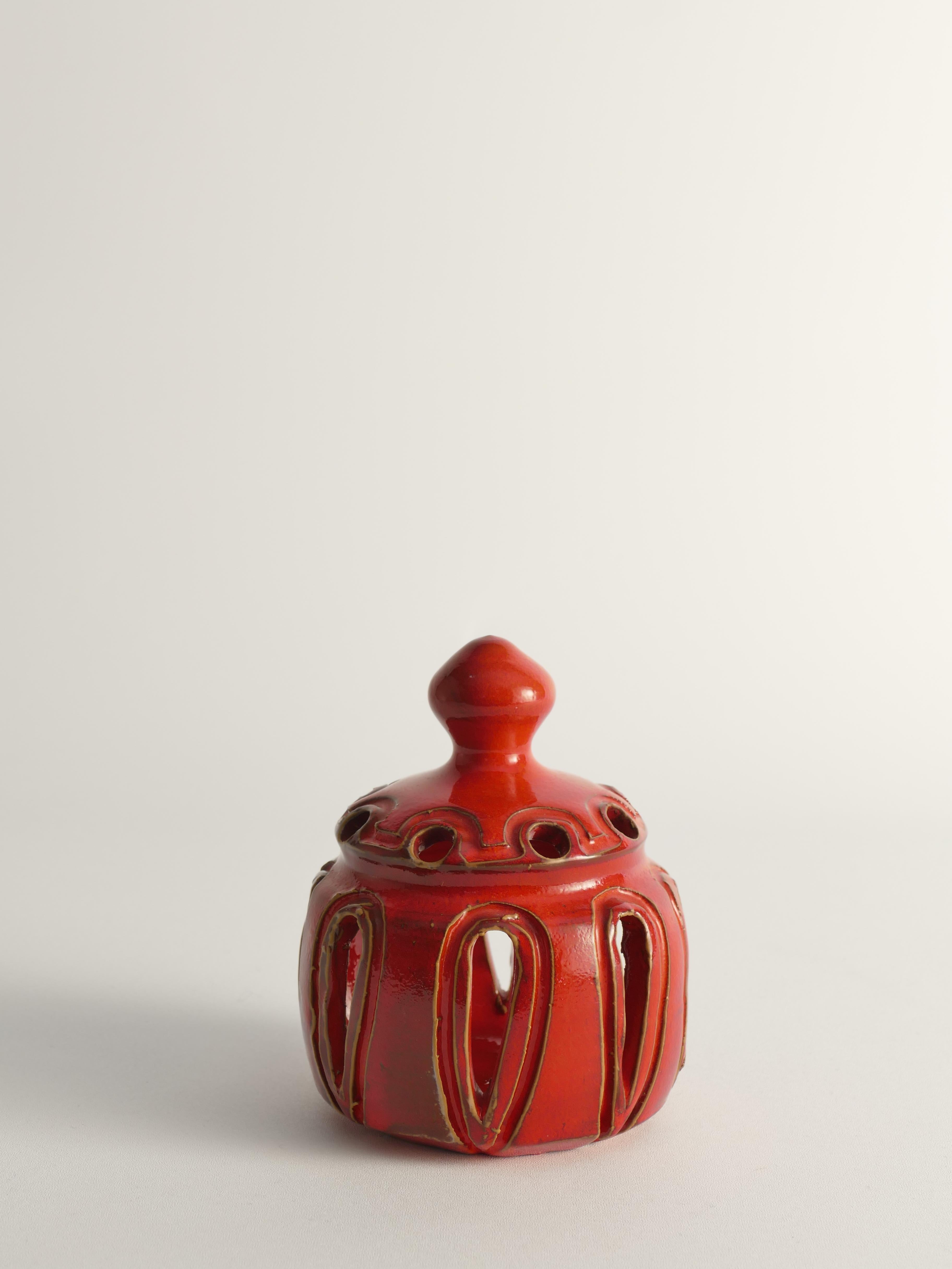 Svedese Lampada a candela in ceramica fatta a mano Lobster Red, di  Barbro Sundelin per Basun Keramik in vendita
