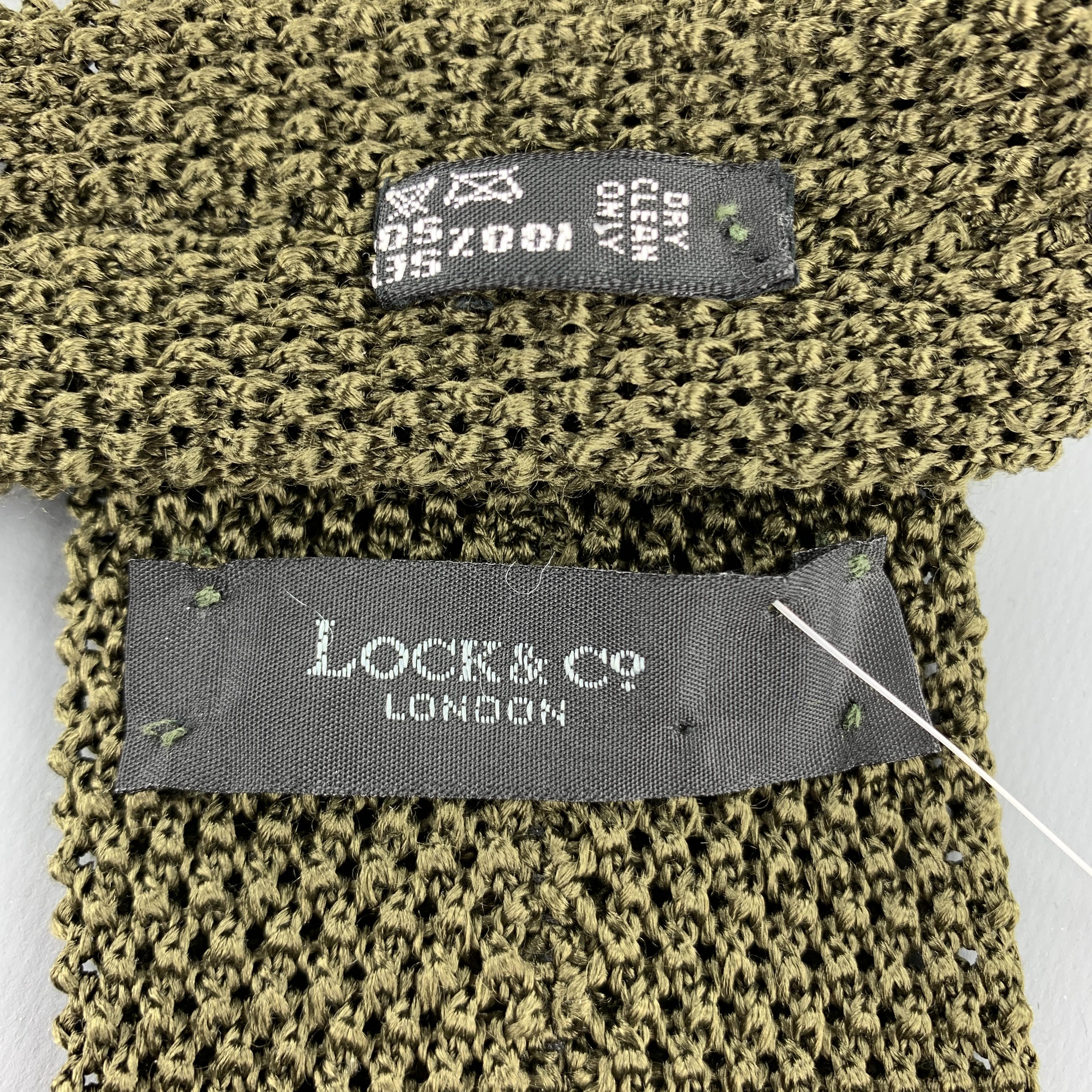 LOCK & CO LONDON Olive Silk Textured Knit Tie In Excellent Condition In San Francisco, CA