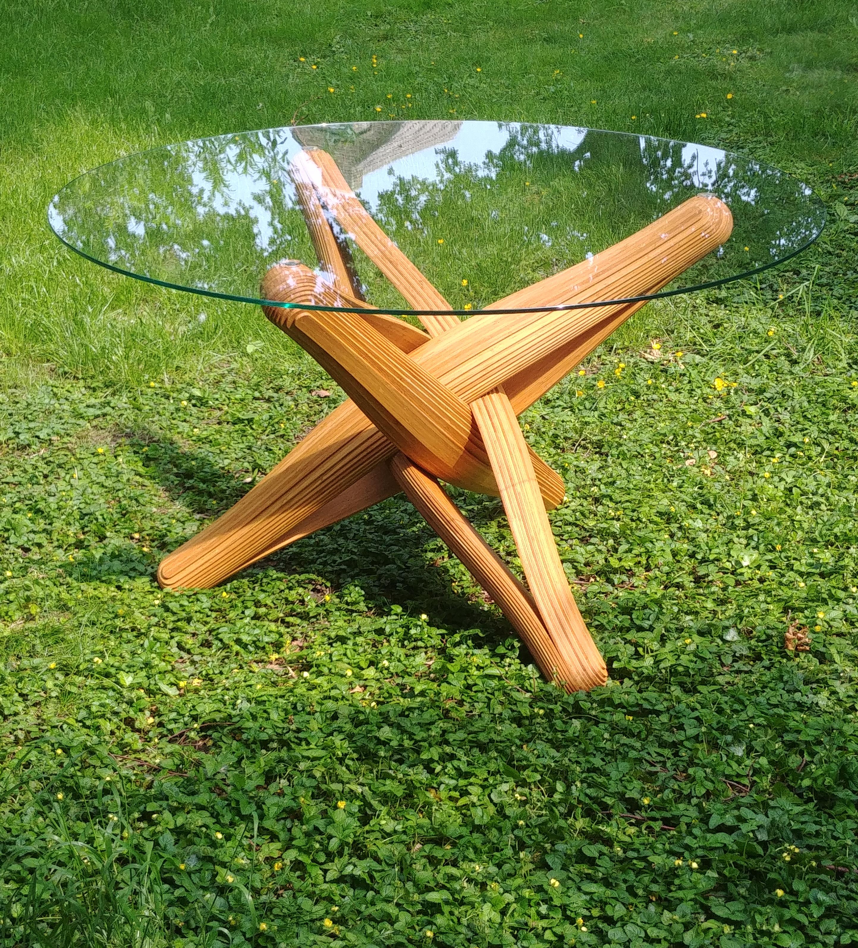 Base de table à manger sculpturale en bambou et caramel en forme de serrure D en vente 8