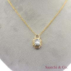 Lock Shape Diamond Illusion Emerald Setting Pendant 18K 750 Yellow Gold