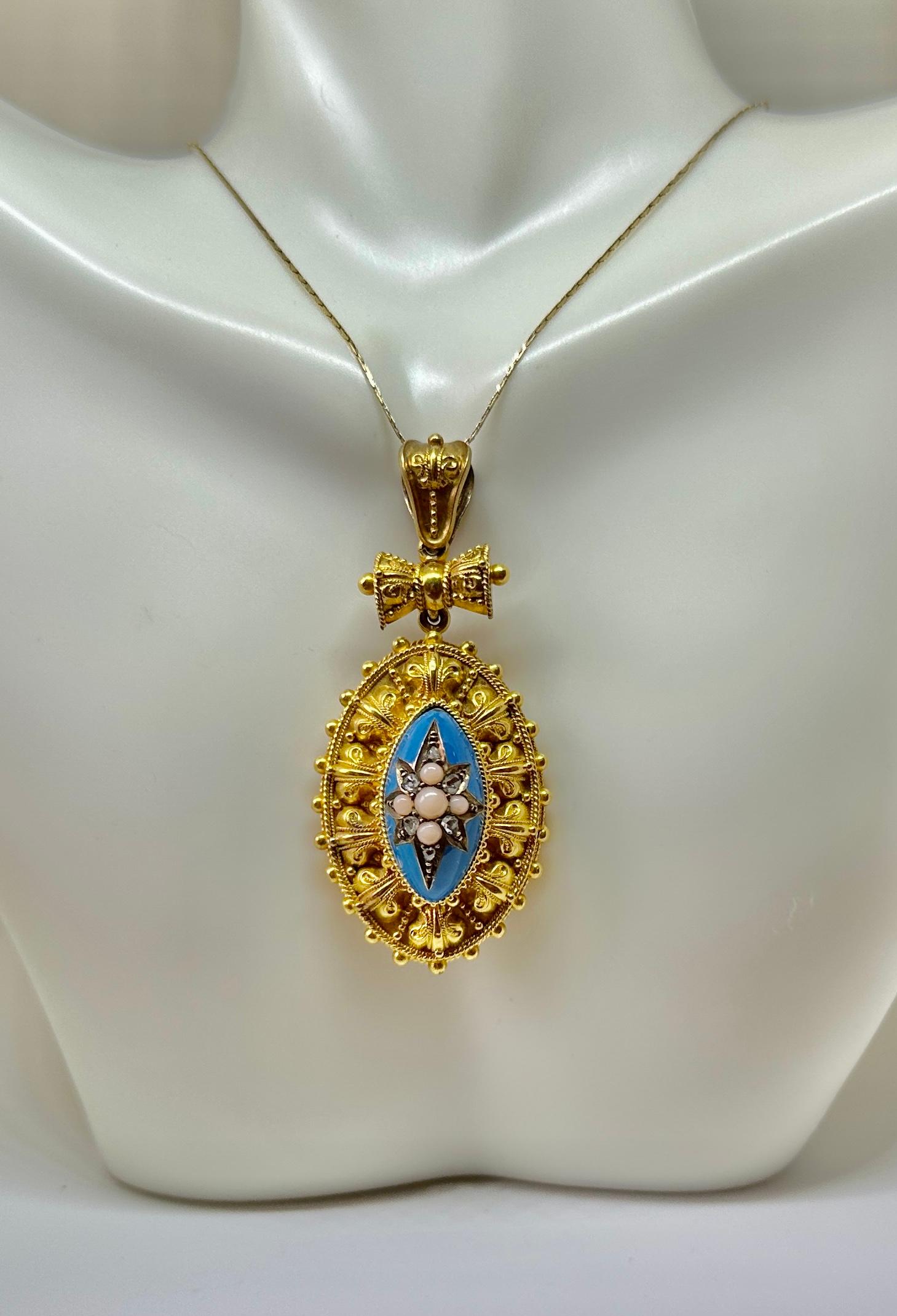 Locket Pendant Antique Angel Skin Coral Rose Cut Diamond Enamel 18 Karat Gold For Sale 6