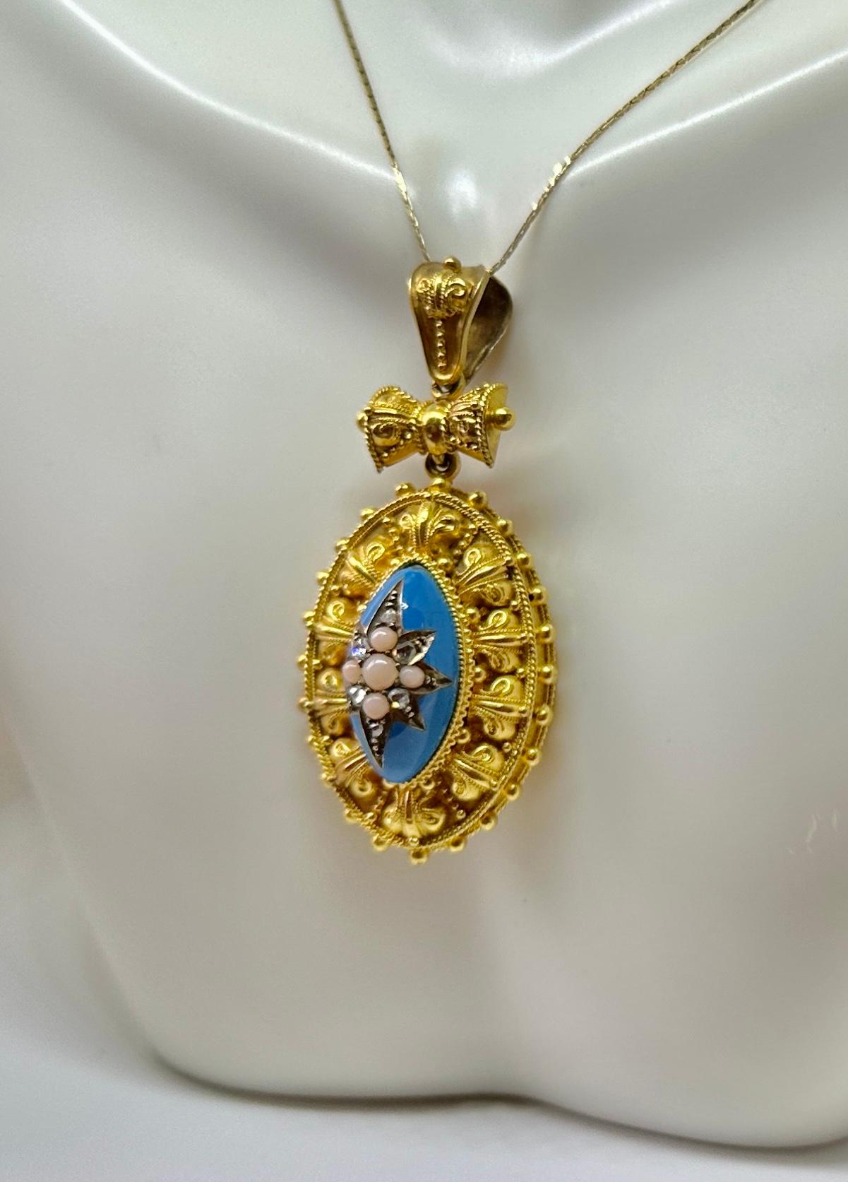 Locket Pendant Antique Angel Skin Coral Rose Cut Diamond Enamel 18 Karat Gold For Sale 2