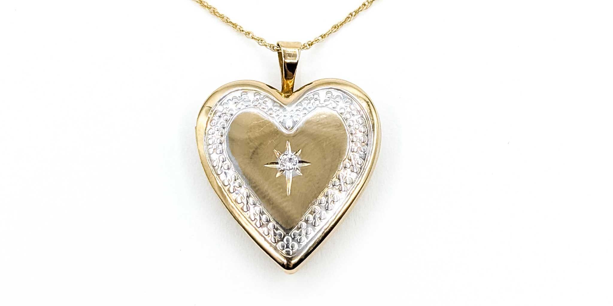 Donna Ciondolo a forma di cuore con diamante e catena in oro giallo 14k in vendita