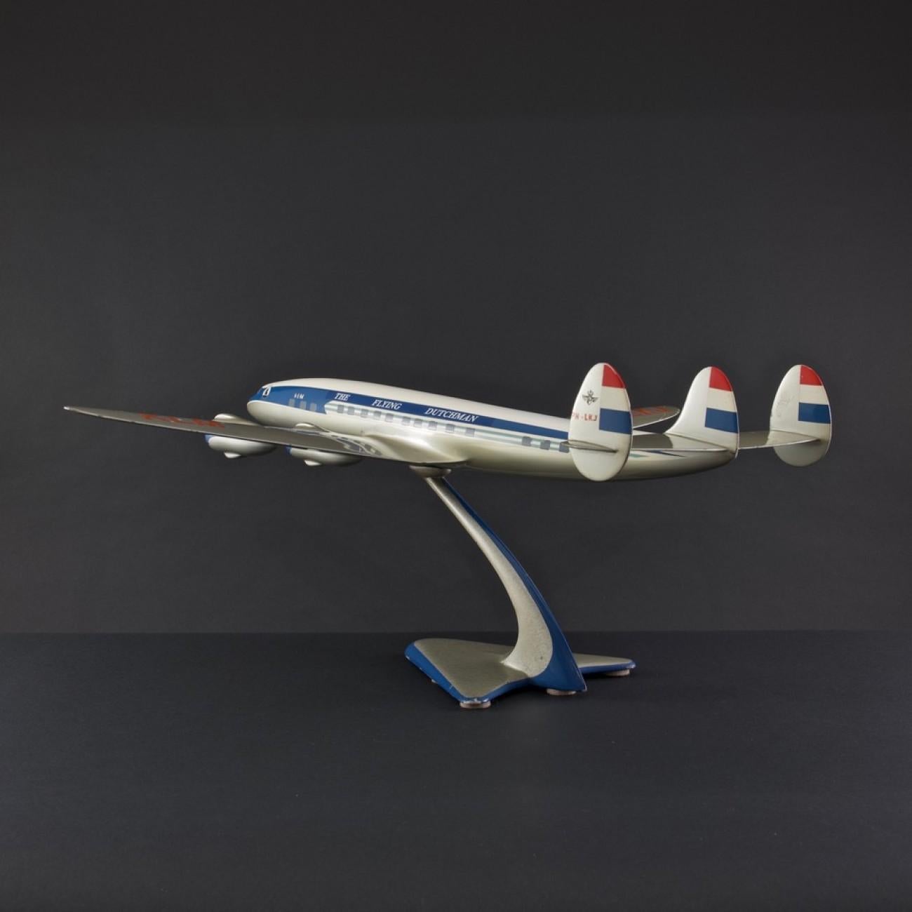 large scale aircraft models