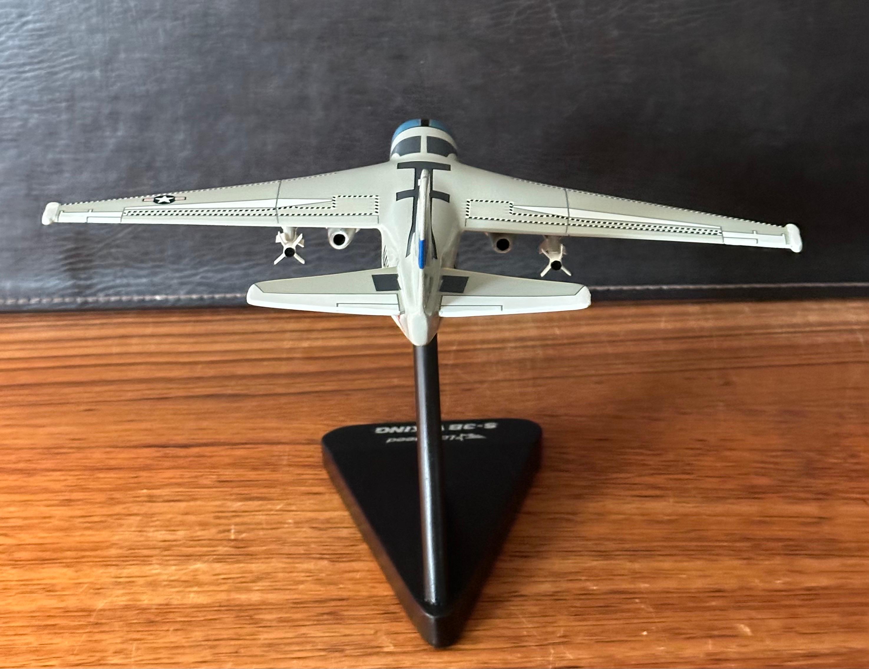 Modello da tavolo Lockheed U.S. Navy S-3B Viking Anti-Submarine Jet /Airplane Contractor in vendita 6