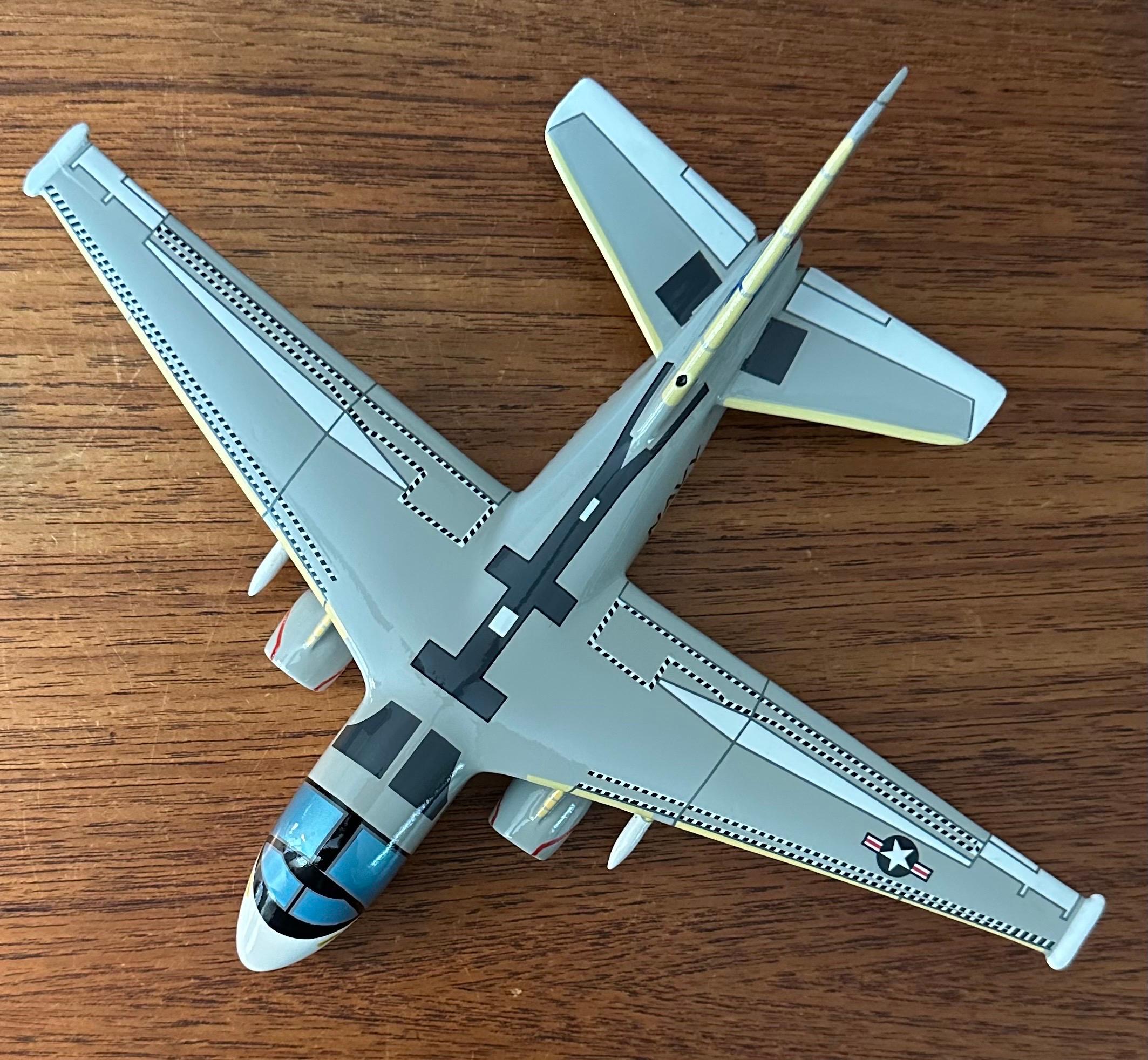 Modello da tavolo Lockheed U.S. Navy S-3B Viking Anti-Submarine Jet /Airplane Contractor in vendita 11