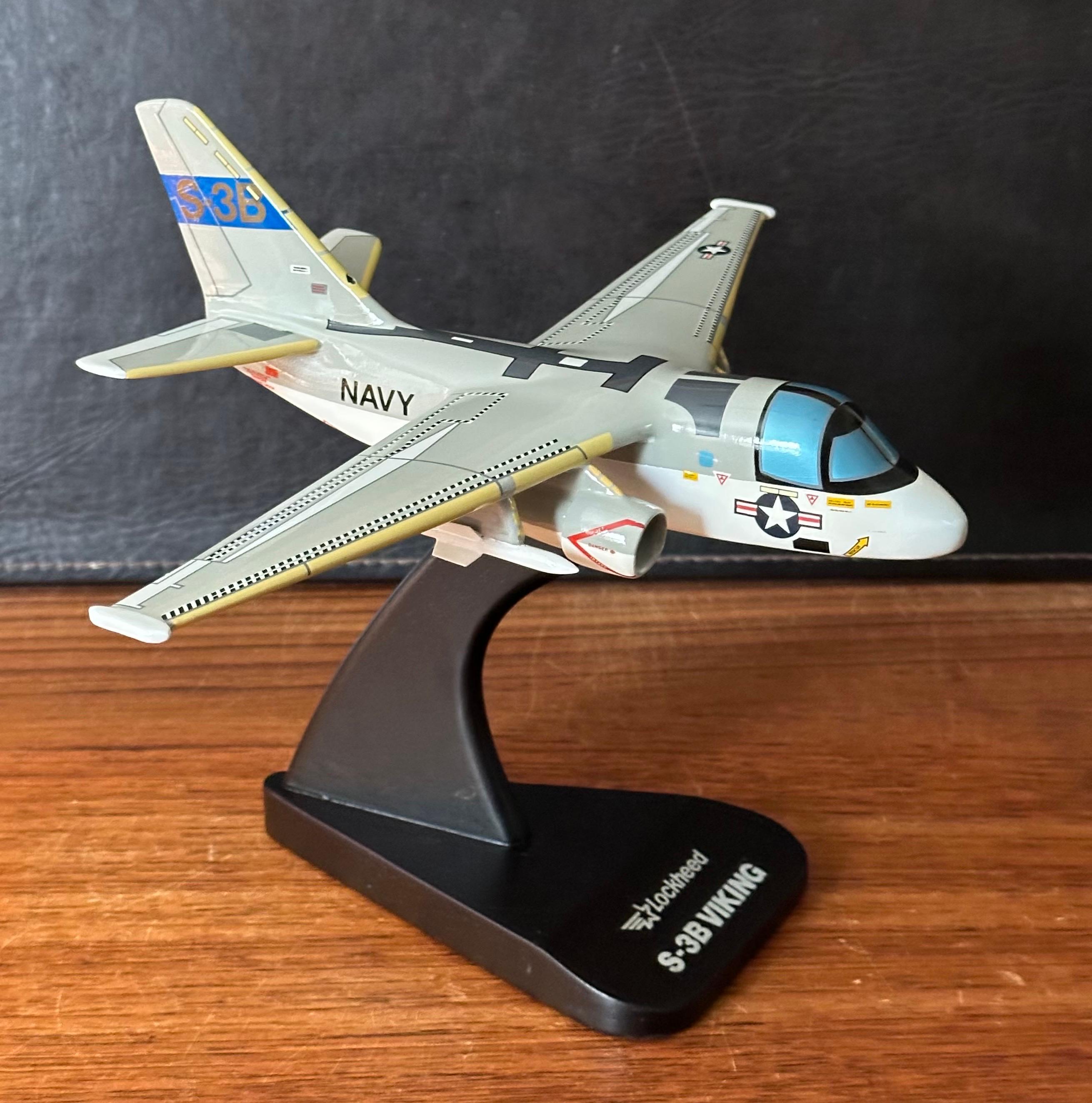 Modello da tavolo Lockheed U.S. Navy S-3B Viking Anti-Submarine Jet /Airplane Contractor in vendita 1