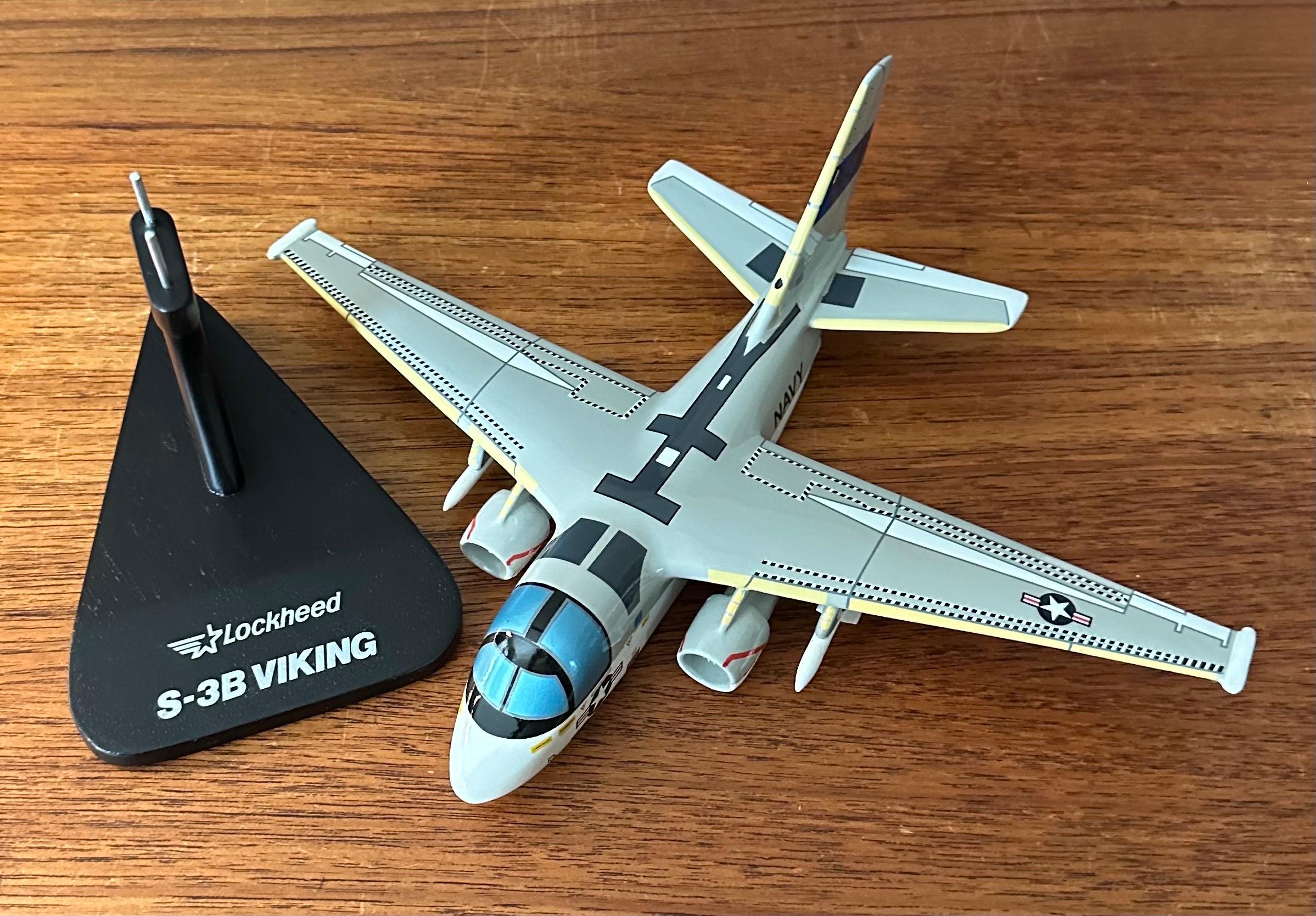 Modello da tavolo Lockheed U.S. Navy S-3B Viking Anti-Submarine Jet /Airplane Contractor in vendita 2