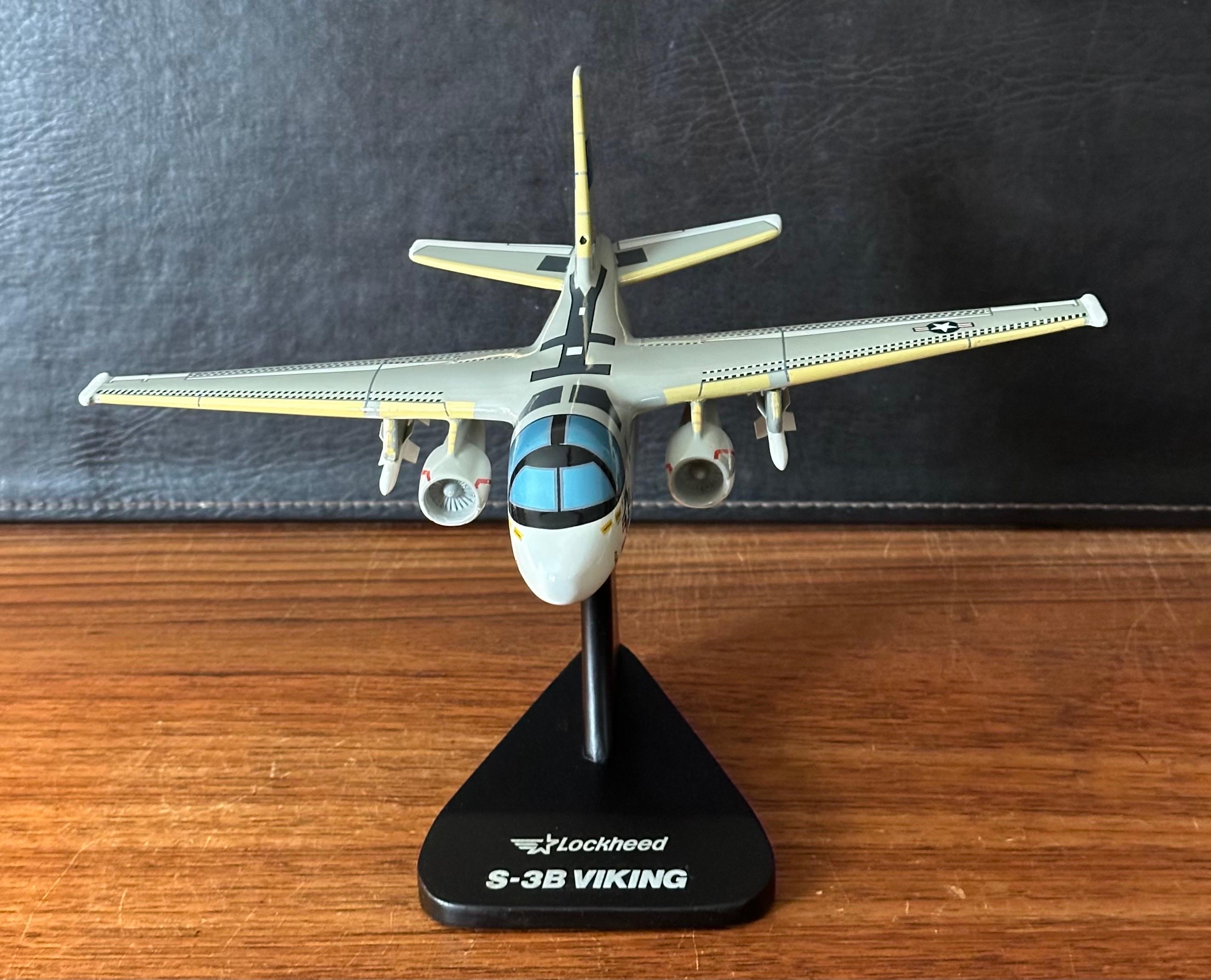 Modello da tavolo Lockheed U.S. Navy S-3B Viking Anti-Submarine Jet /Airplane Contractor in vendita 3