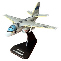 Lockheed U.S Navy S-3B Viking Anti-Submarine Jet /Airplane Contractor Desk Model