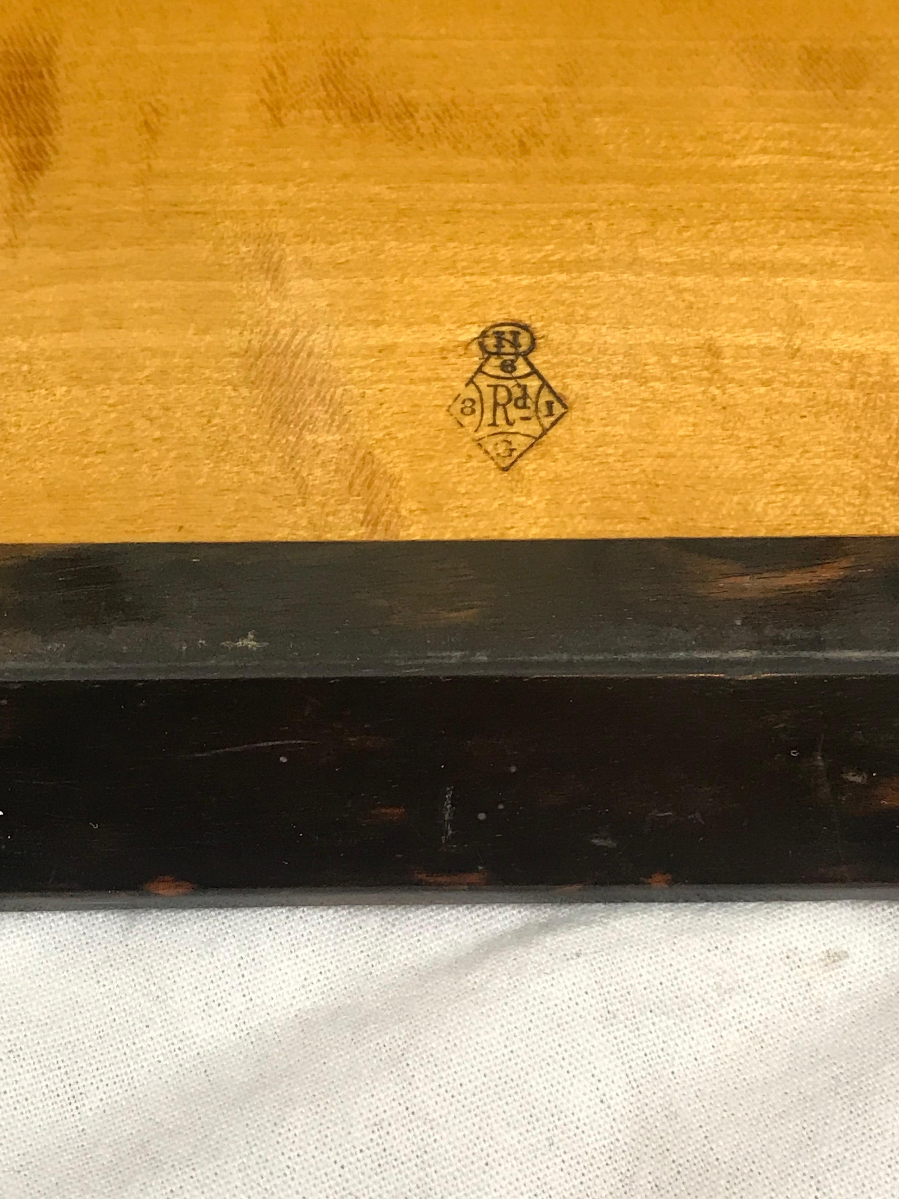 Locking Decanter Box Tantalus, Exotic Coromandel Wood, Victorian, circa 1870s For Sale 8