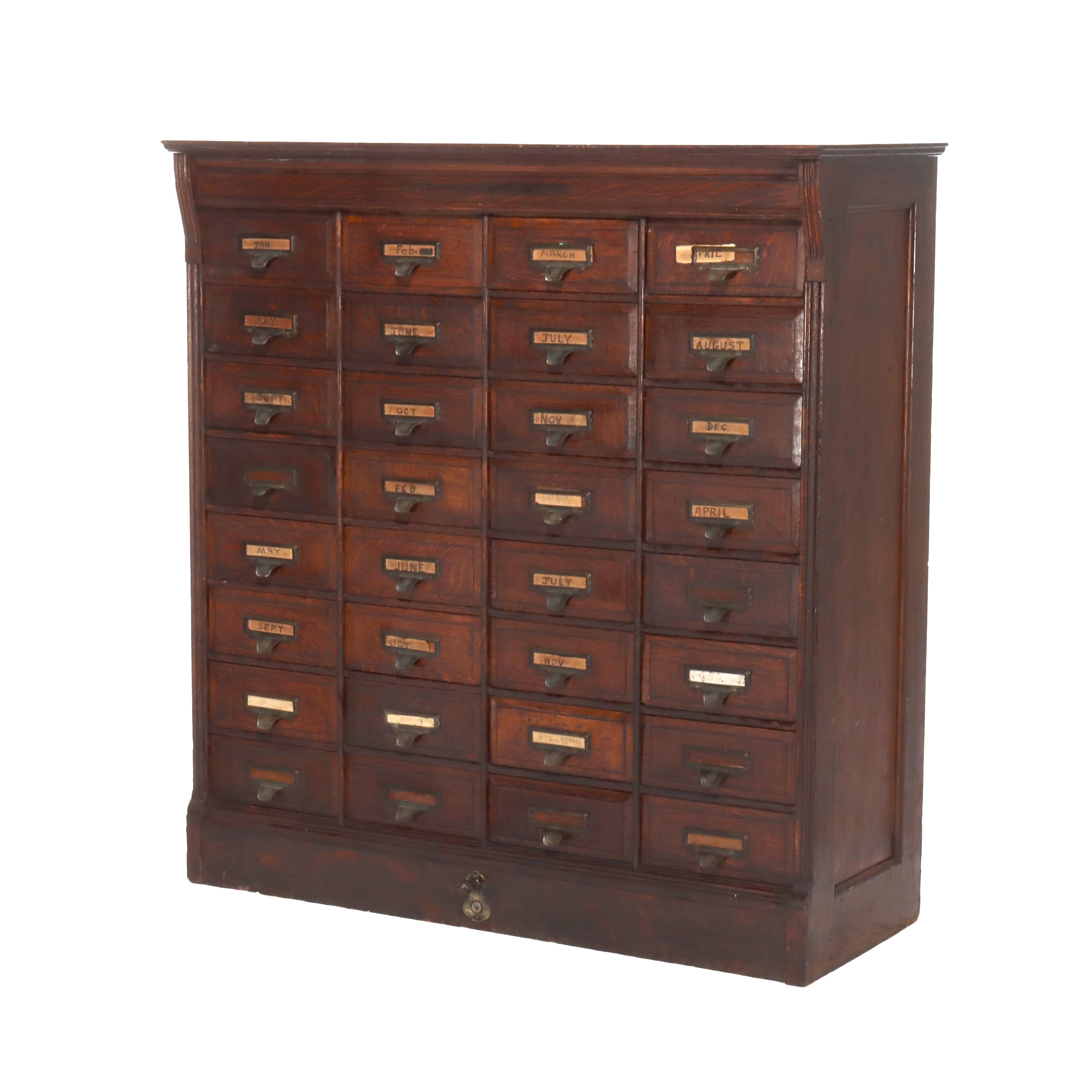 Locking Office Specialty Mfg, Rochester NY Oak 32-Schublade Country Store Cabinet im Angebot