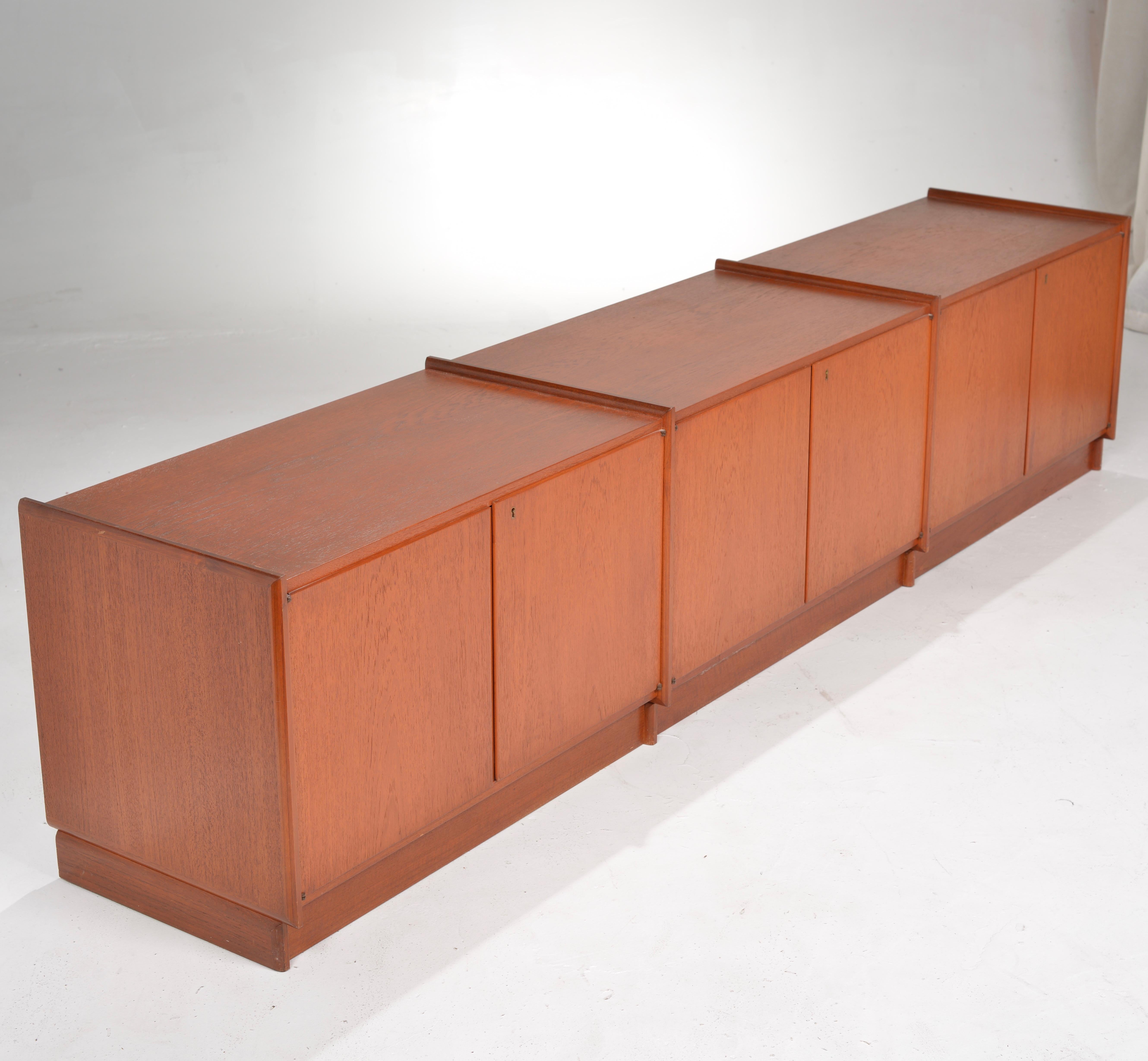 Scandinavian Modern Locking Teak Cabinet Ib Juul Christensen for Arhtur Soltvedt Møbelfabrik For Sale